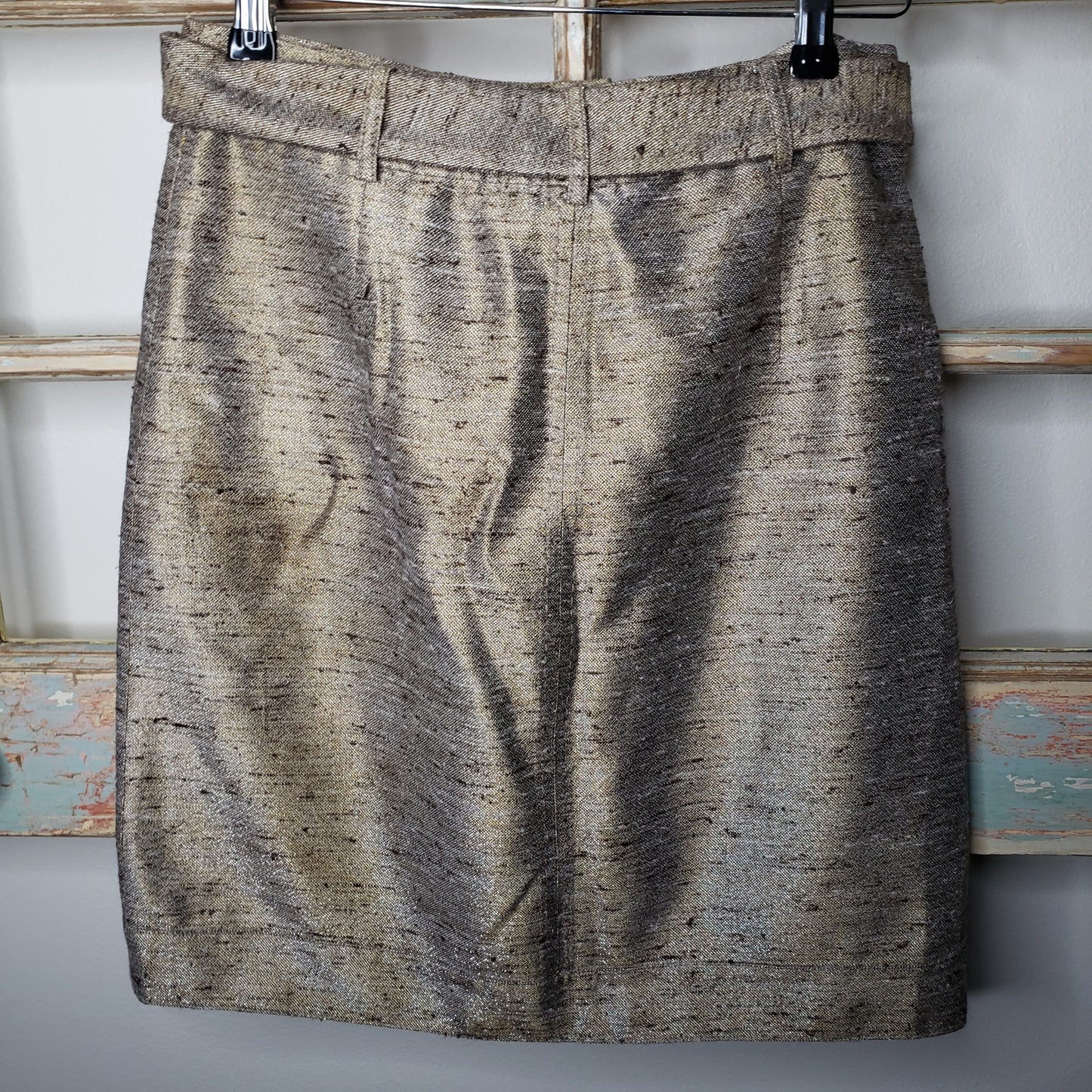 Tory Burch lined Raw Silk neutral mini skirt in ladies size 4