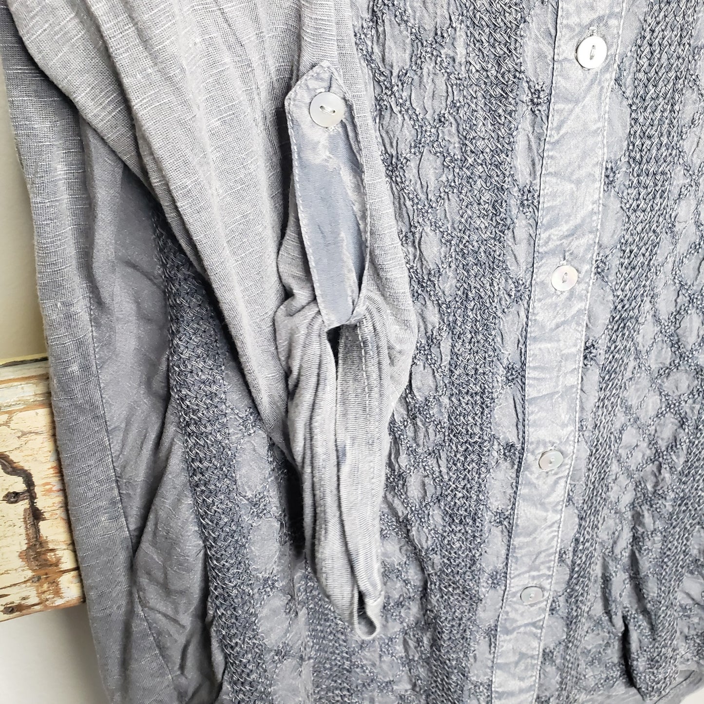 Solitaire BOHO lightweight grey top ladies size medium NWT