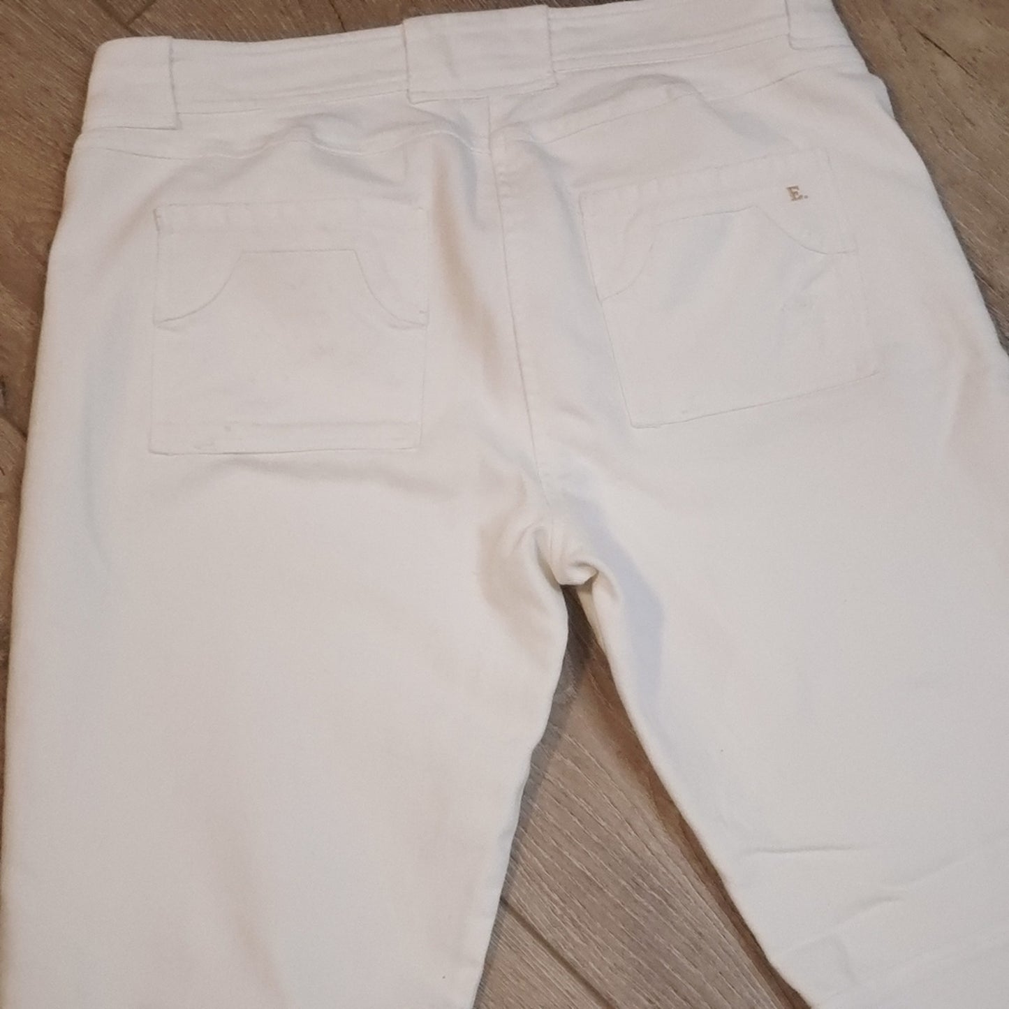 Emerson Fry size 4 Tapered white denim jeans with ankle zipper
