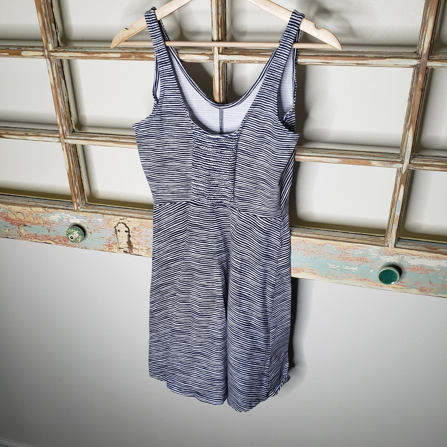 Old Navy Cotton/Spandex blue & White striped knit dress ladies size small