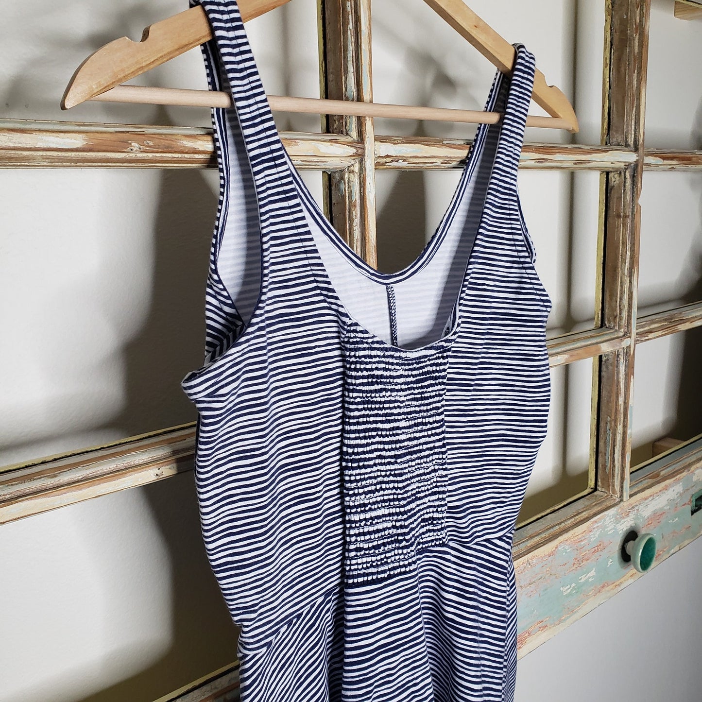 Old Navy Cotton/Spandex blue & White striped knit dress ladies size small