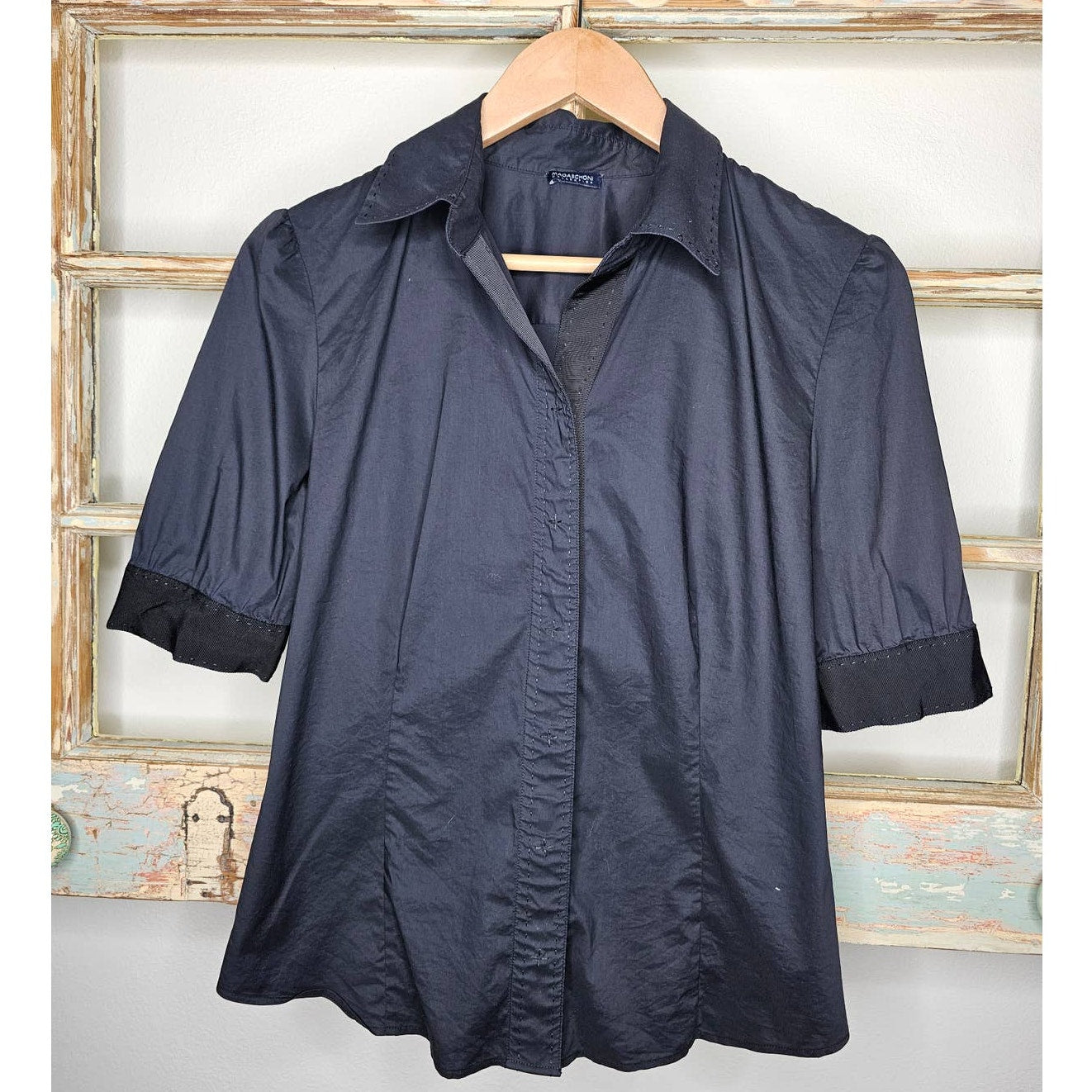 Magaschoni Black Snap up short sleeve blouse Ladies size Medium