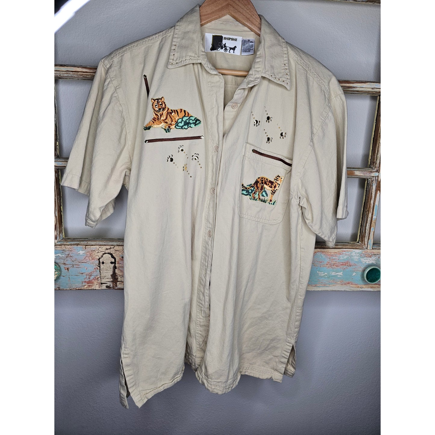 Tiger khaki Collared Button Up Top Ladies size Medium by Shipshe