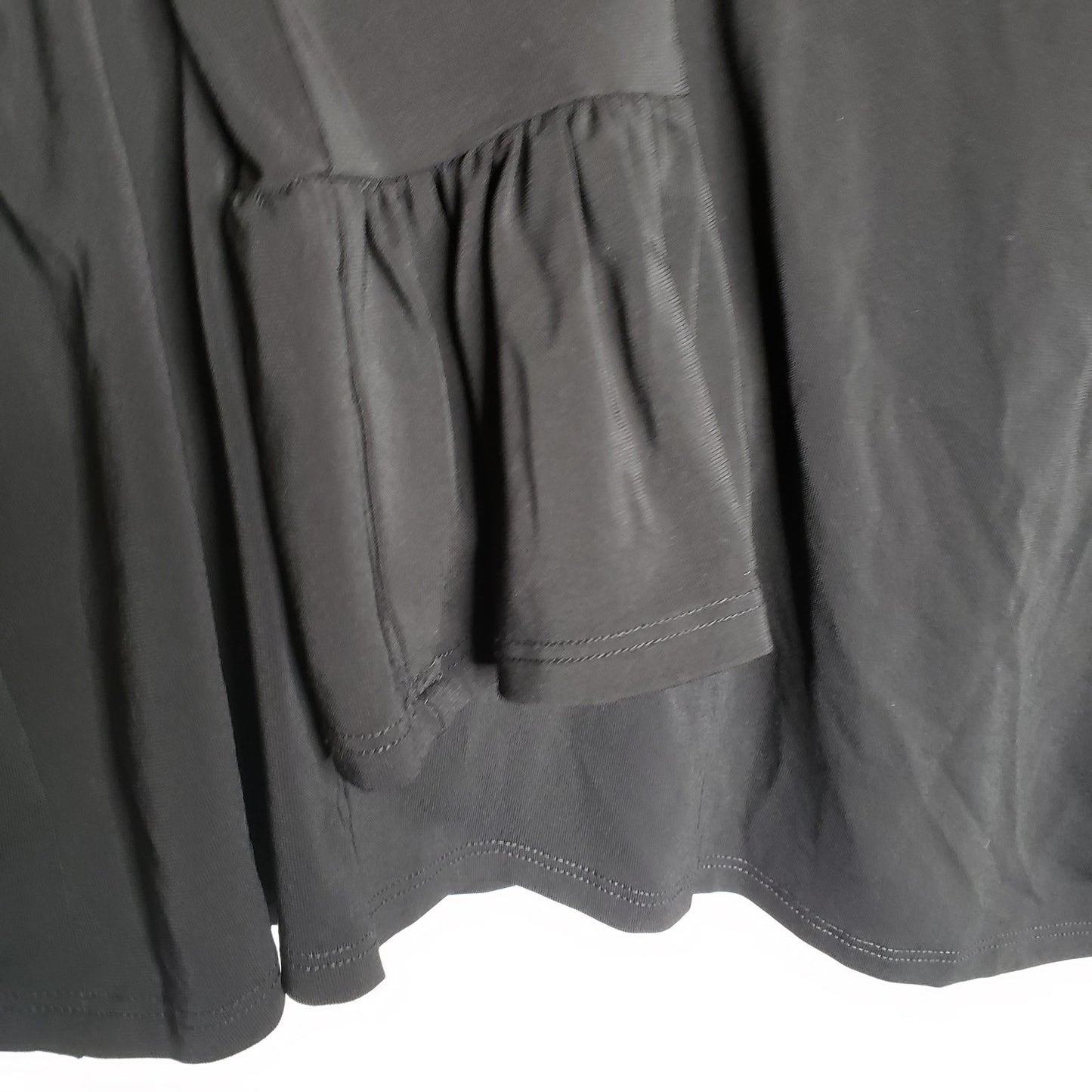 Trina Turk NWT blouse black with ruffled sleeves ladies size XS.