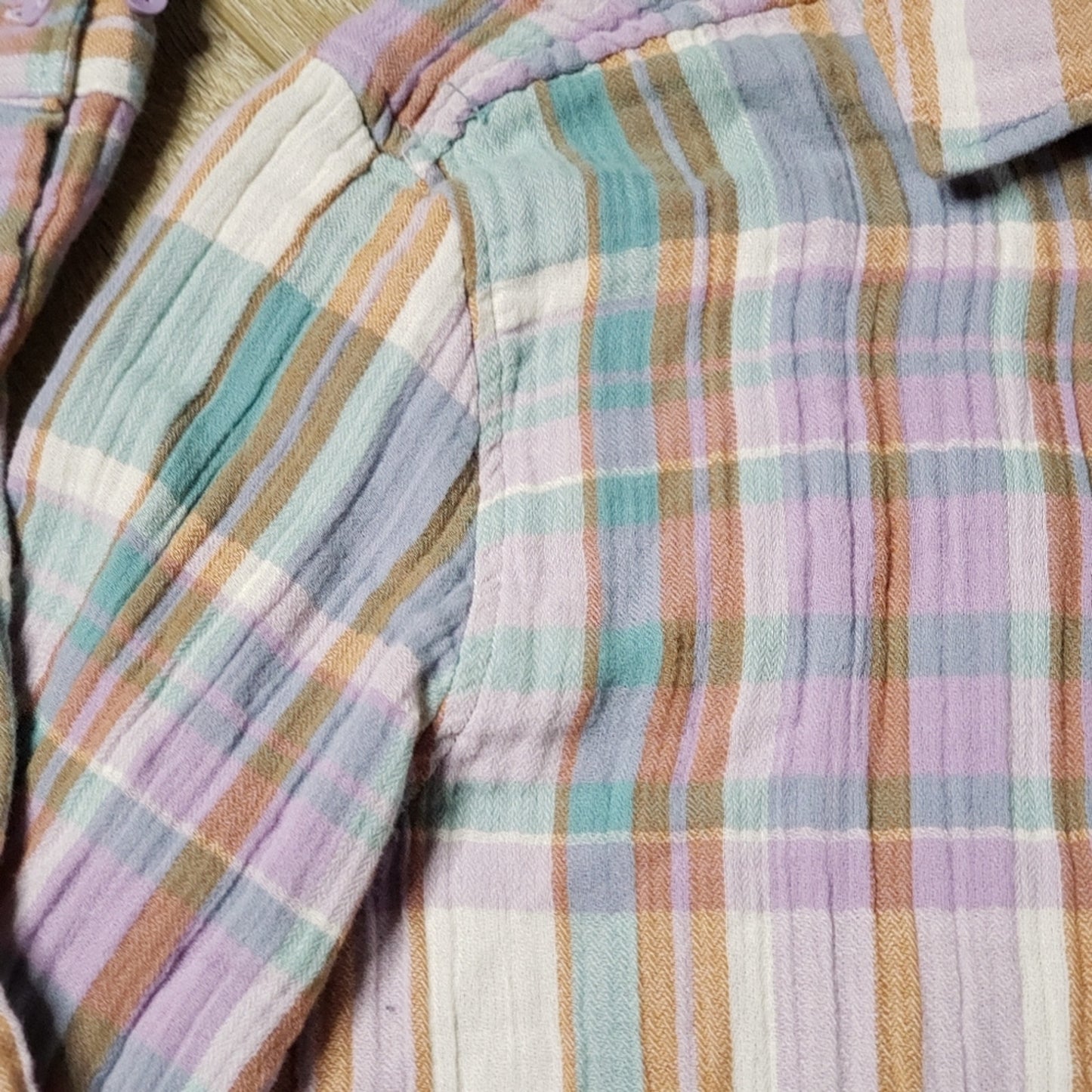 Urban Outfitters plaid button up Top oversized small