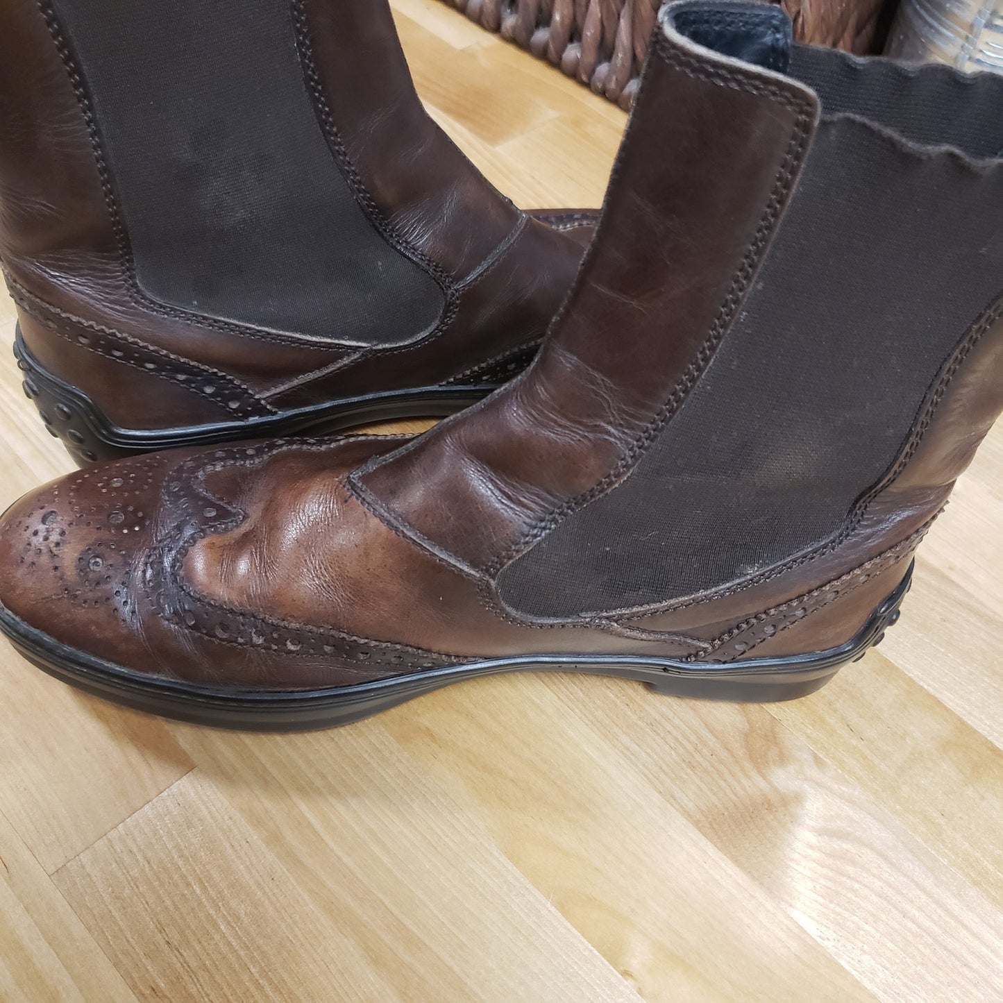 Tod's Wingtip Chelsea Boot for Womens shoe size EU 38 US 8