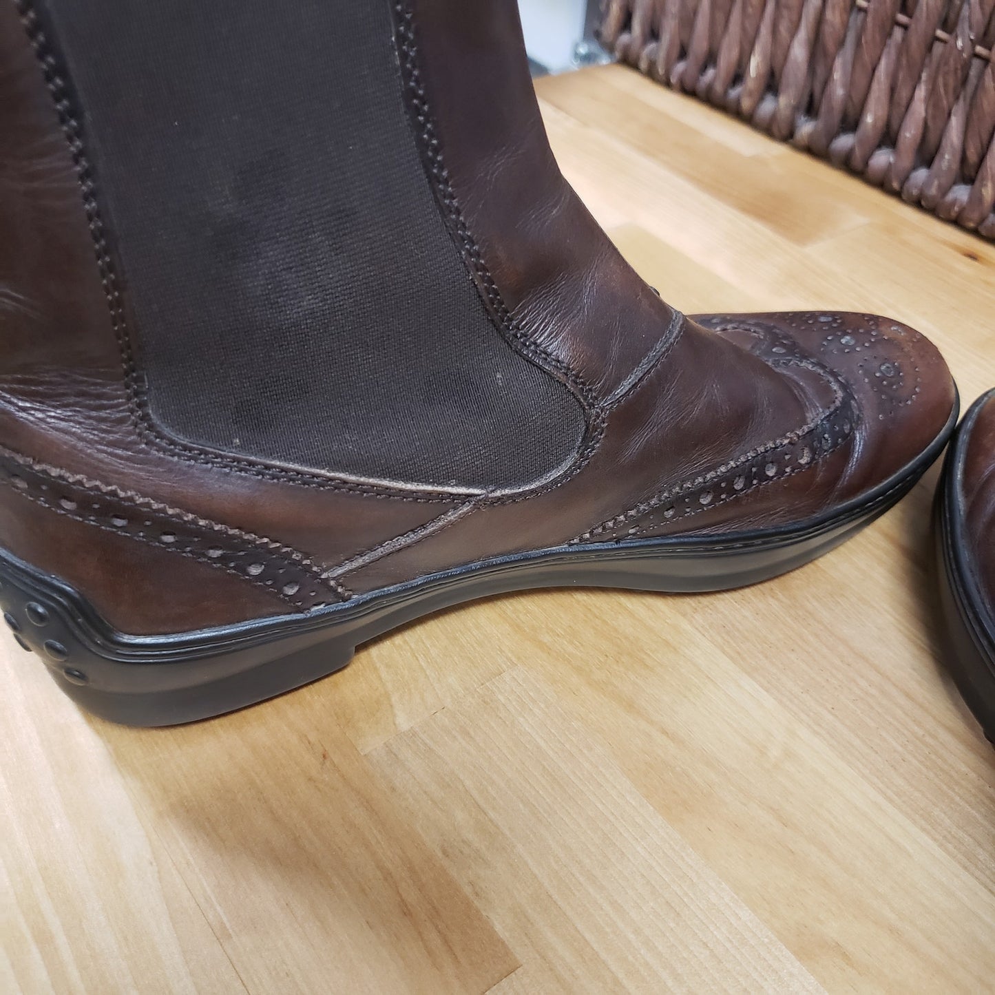 Tod's Wingtip Chelsea Boot for Womens shoe size EU 38 US 8