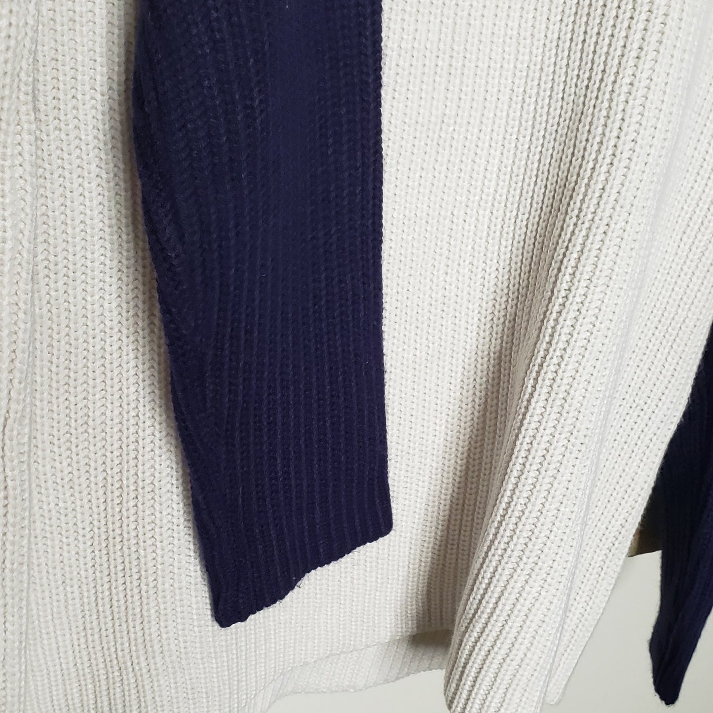 NWT Devotion By Cyrus oversized colorblock navy & white Sweater Size small