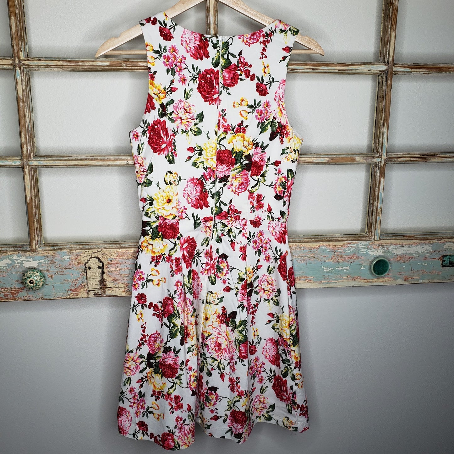 Lulus Floral fit & Flare sleeveless dress ladies size small
