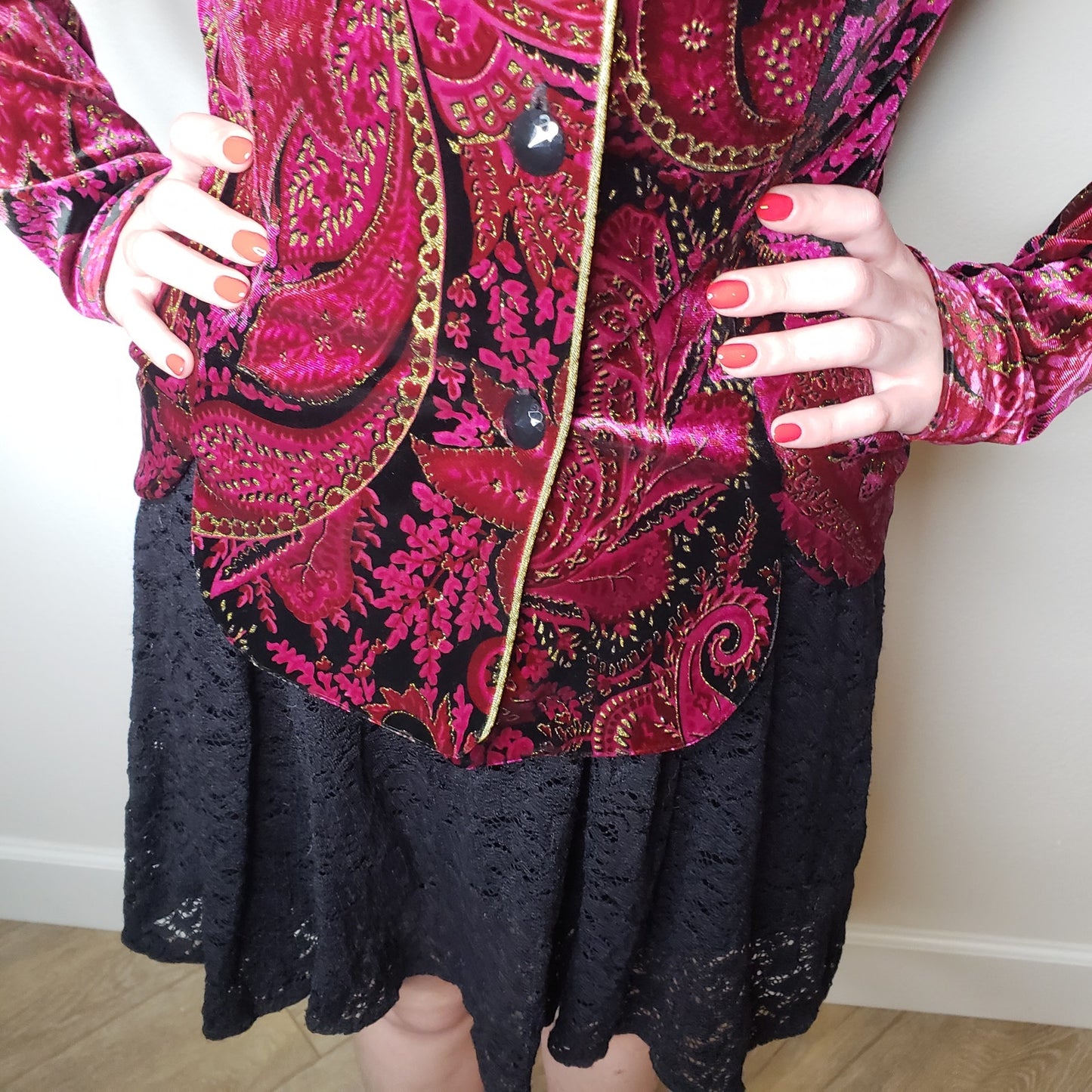 Vintage R & K Evening velvet button down fitted jacket ladies size small