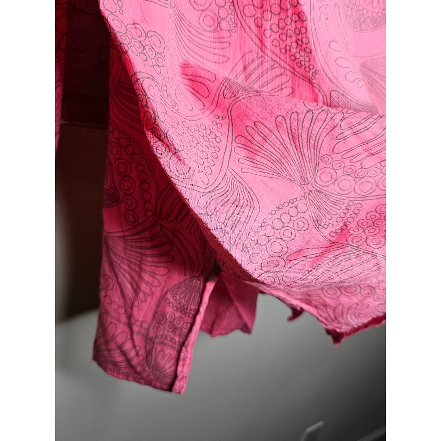 Icantoo Pink Lightweight Tunic with abstract doodle design size Large