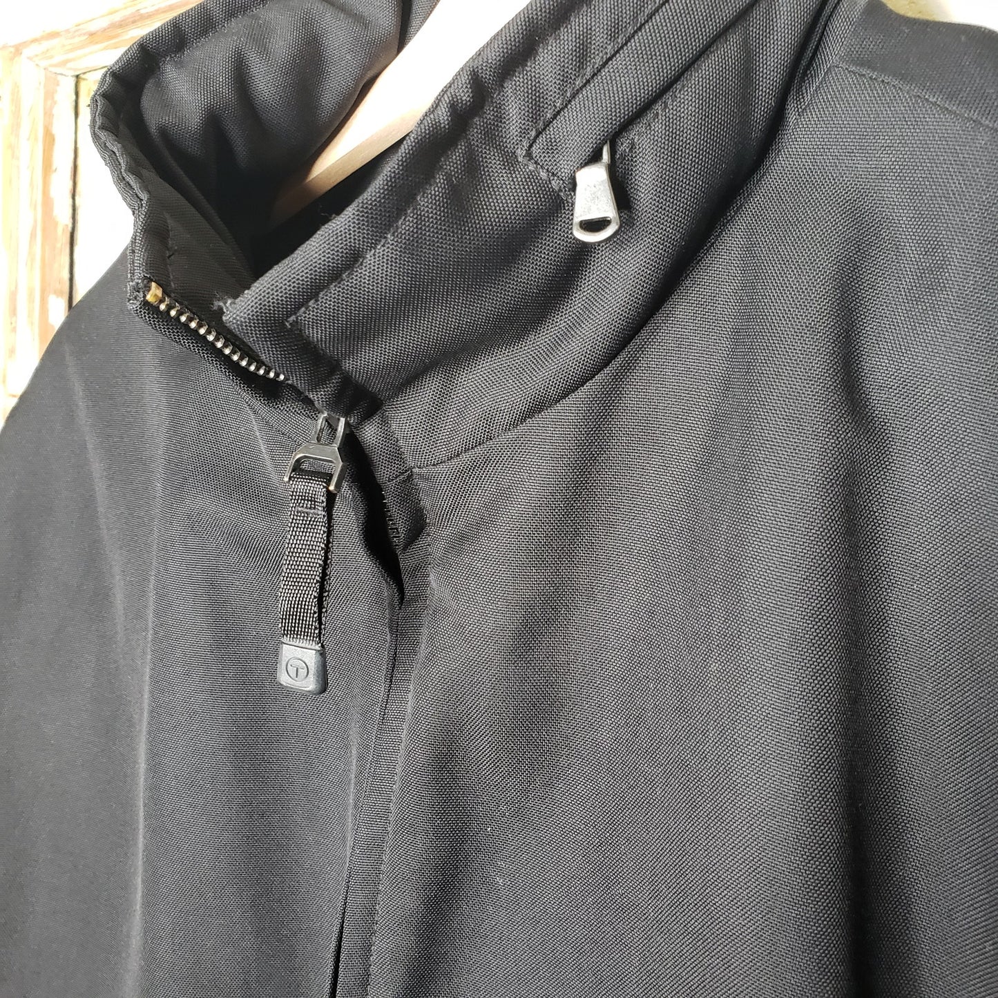 Tumi Tech Black Jacket Men's size Medium