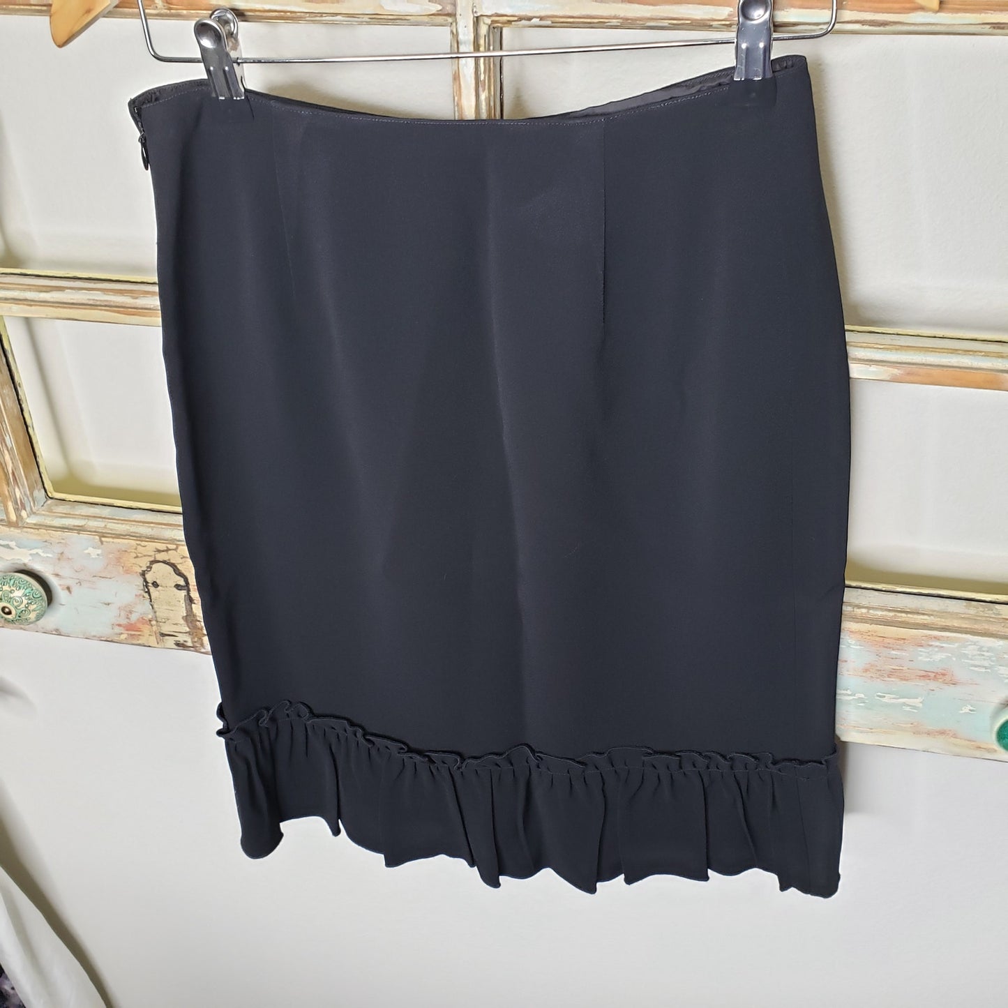 NWT Moschino Black Classic Ladies Skirt with Pleated Hemline size 8