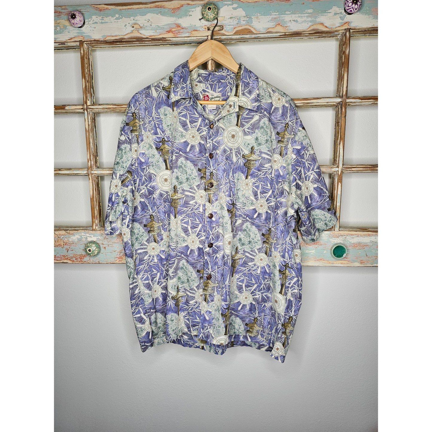 The Hawaiian Original Men's Button Up Shortsleeve Top Size XL