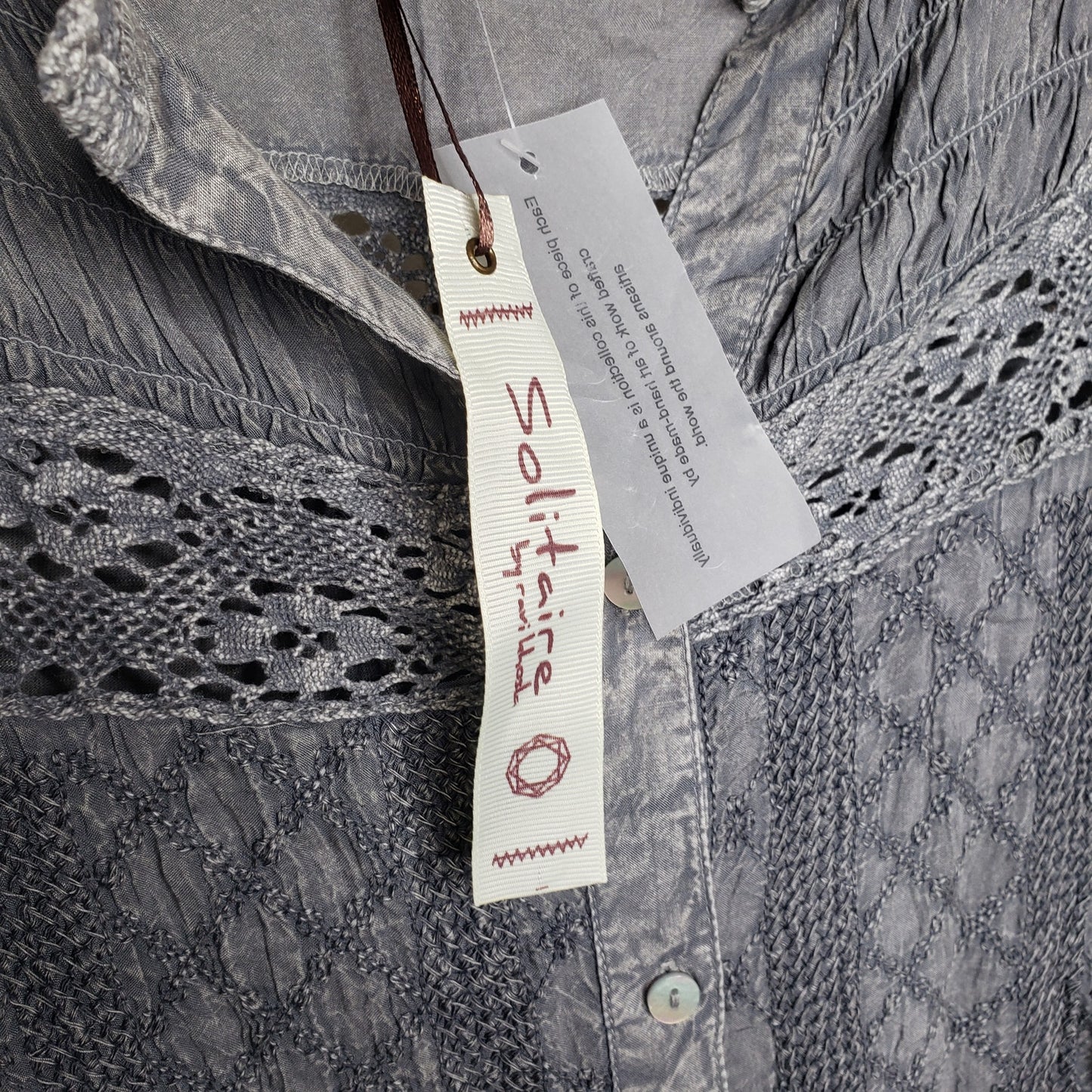 Solitaire BOHO lightweight grey top ladies size medium NWT