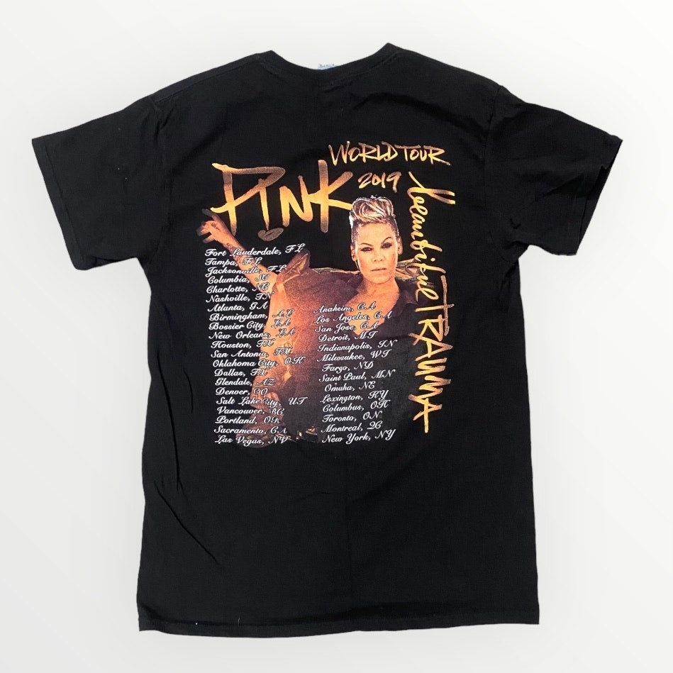 Pink Beautiful Trauma 2019 Tour tee ladies medium