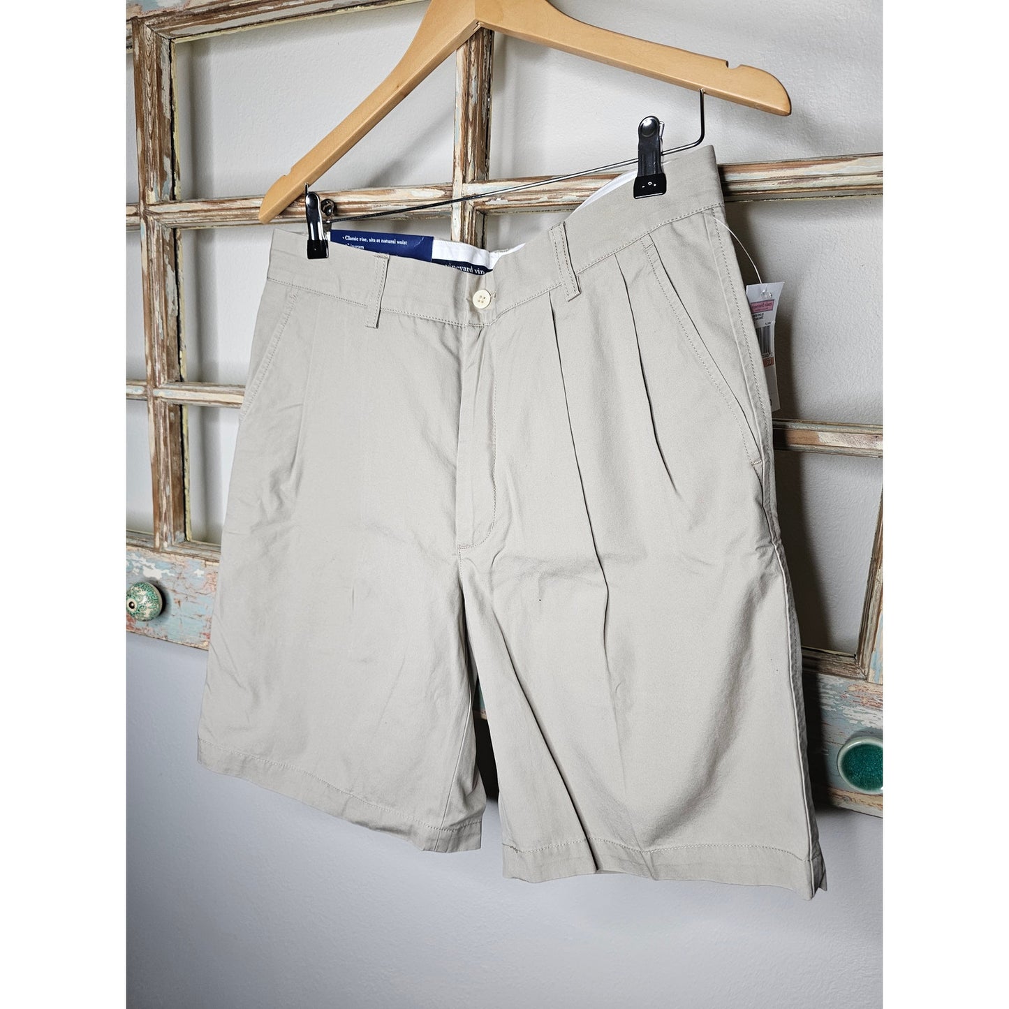 NWT Vineyard Vines Khaki Classic Fit Mens Shorts Size 33