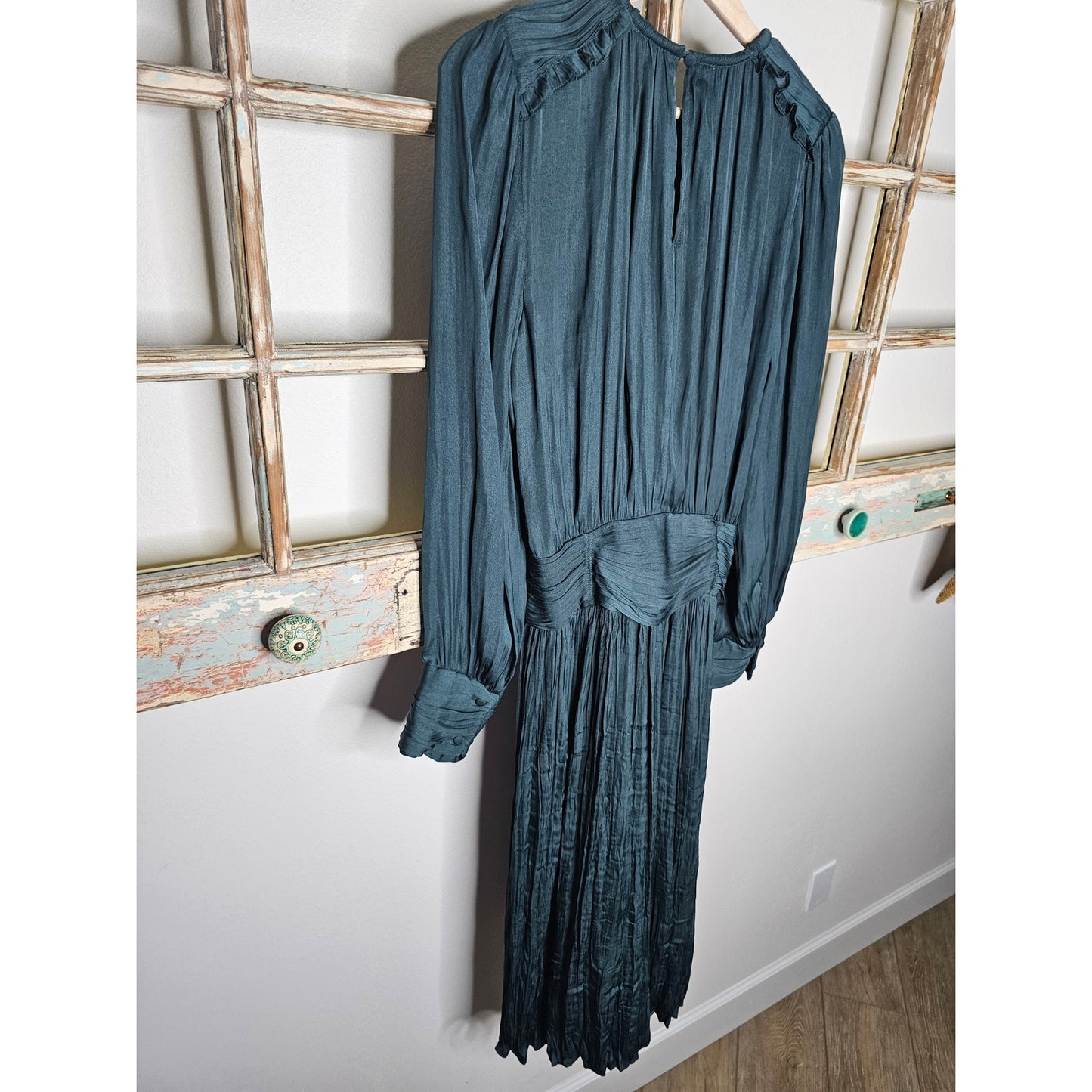 Anthropologie Green Ruched Waist Long Sleeves Midi Dress size Medium