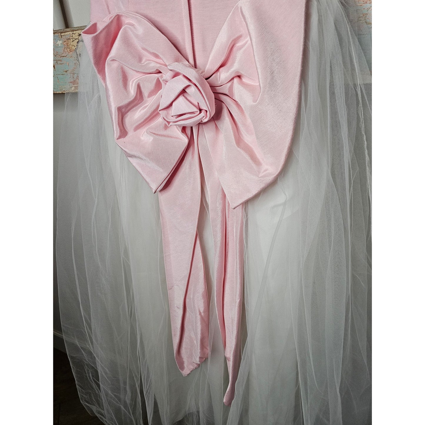 Vintage 80's Pink Princess Dress Open Back Bow Ladies size Medium