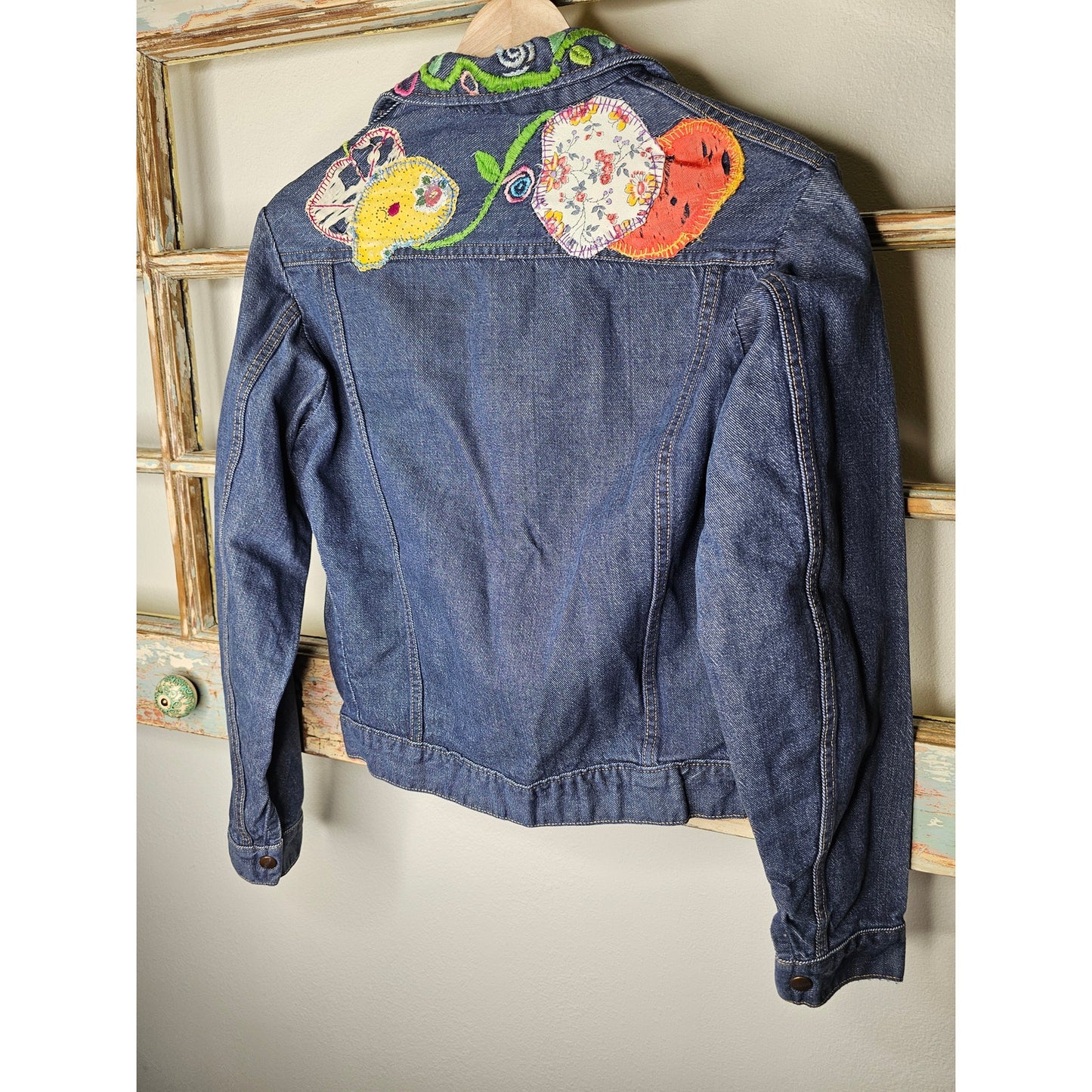 Vintage Roebuck Denim Jacket W/ embroidery Stamped hardware Size M