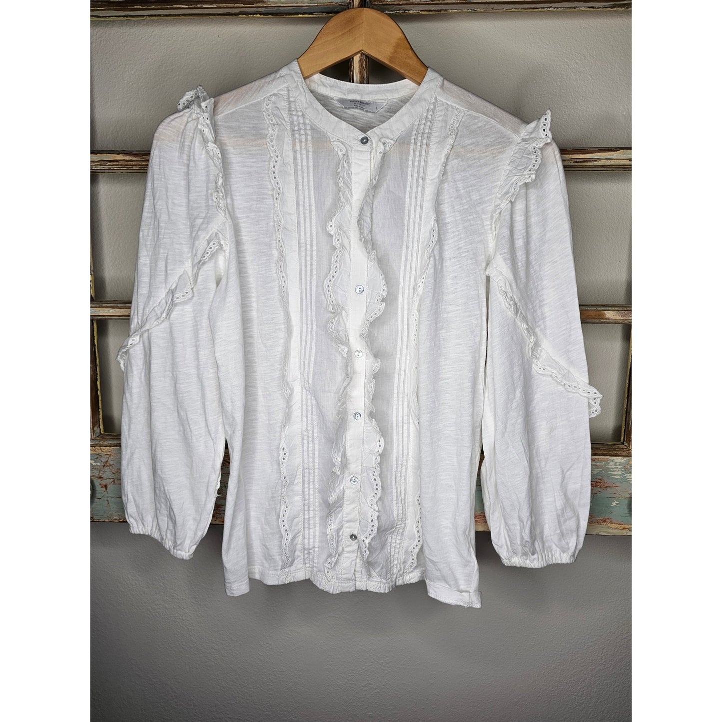NWT Lucky Brand White Ruffle Button Front Top Ladies size Small