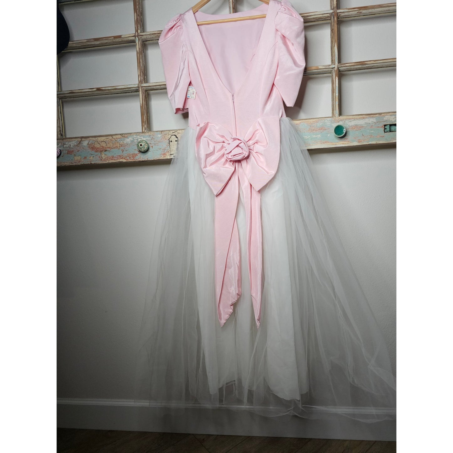 Vintage 80's Pink Princess Dress Open Back Bow Ladies size Medium