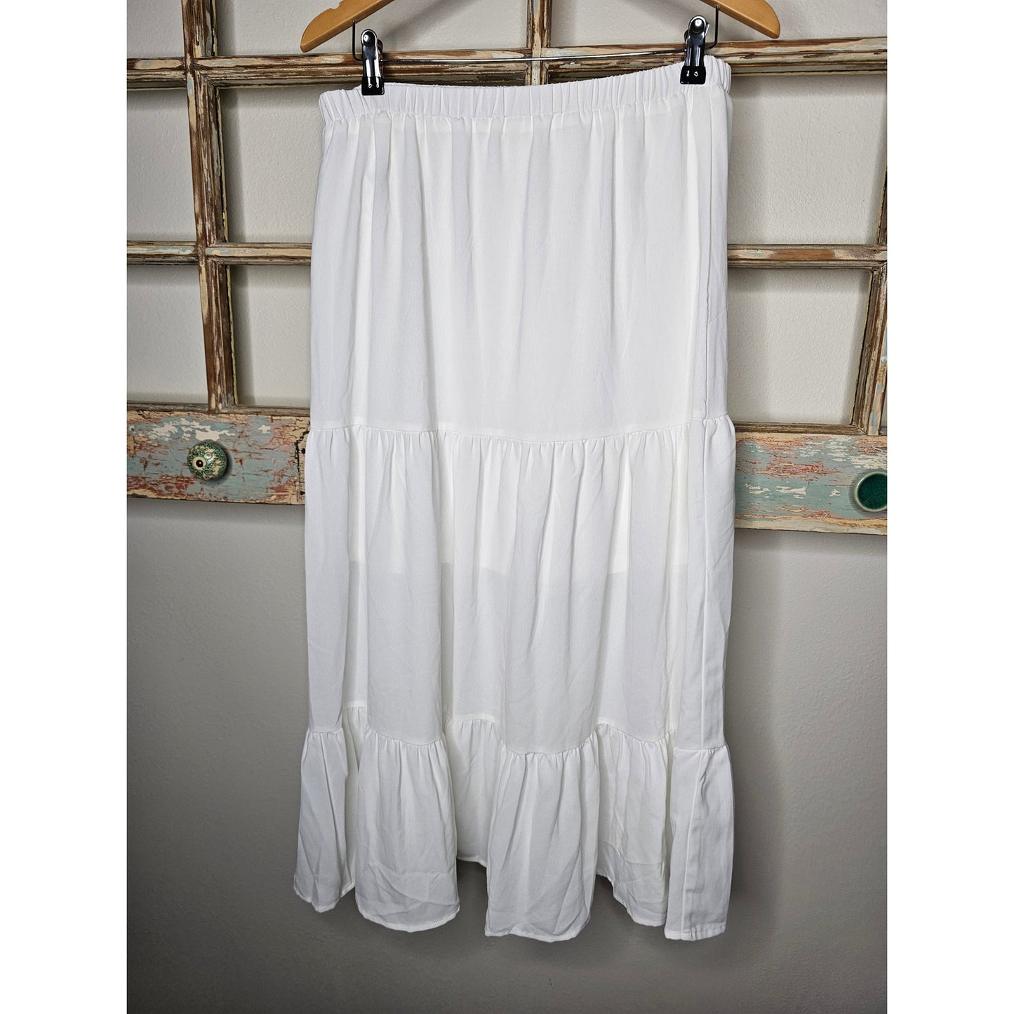 White Tiered Cider Midi Lined Skirt W/ Side Slit ladies size