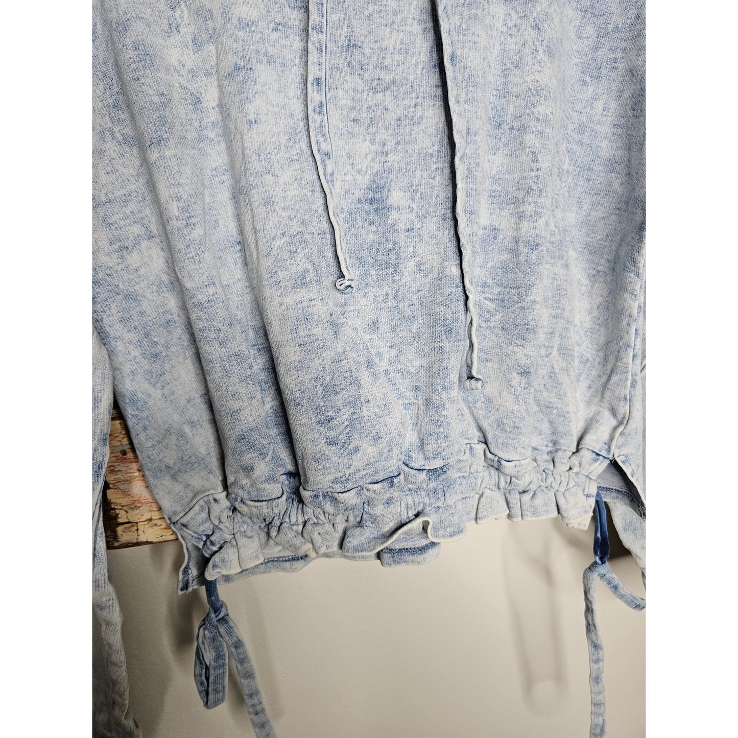 Blank NYC Acid Wash Retro Vibe Hooded Drawstring Sweatshirt Size Medium