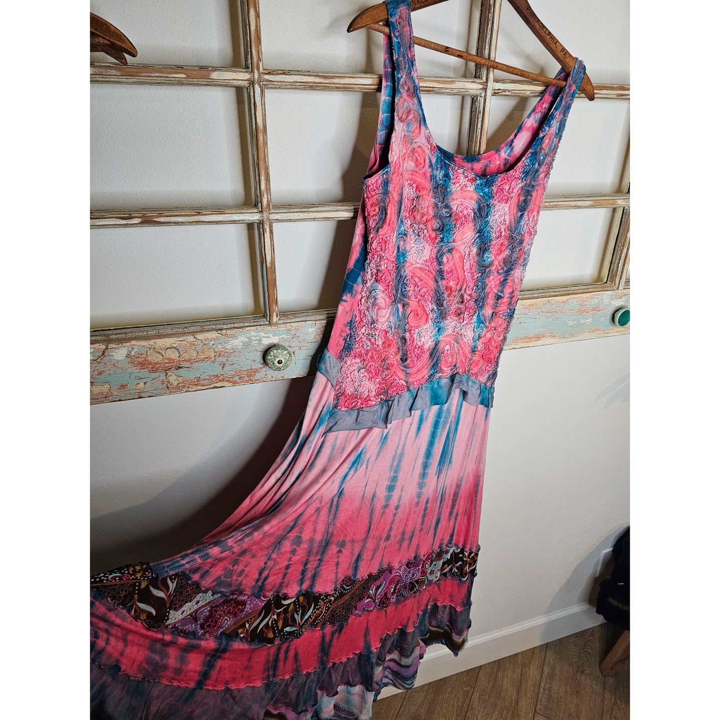 Boho Tie Dye Sleeveless Midi Dress With Layers of Detail Ladies size Medium