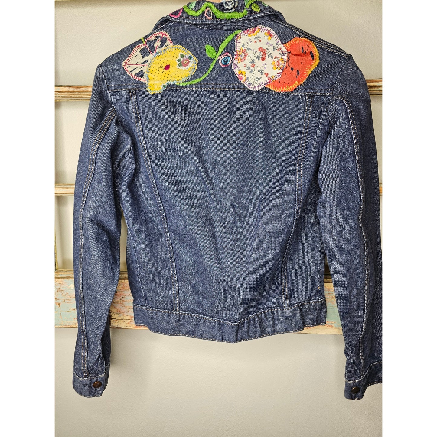 Vintage Roebuck Denim Jacket W/ embroidery Stamped hardware Size M