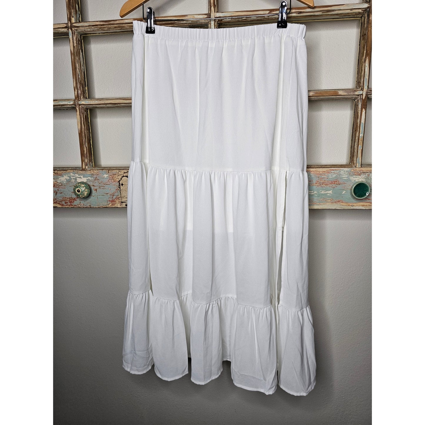 White Tiered Cider Midi Lined Skirt W/ Side Slit ladies size