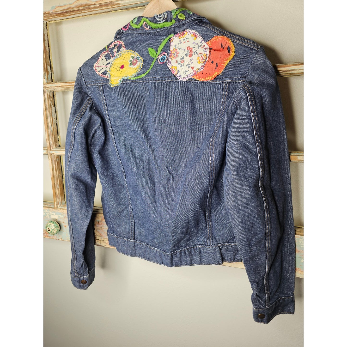 Vintage Roebuck Denim Jacket W/ embroidery Stamped hardware Size M