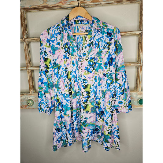 Vibrant Floral  Blouse Graduated Hemline Womens Size 1X
