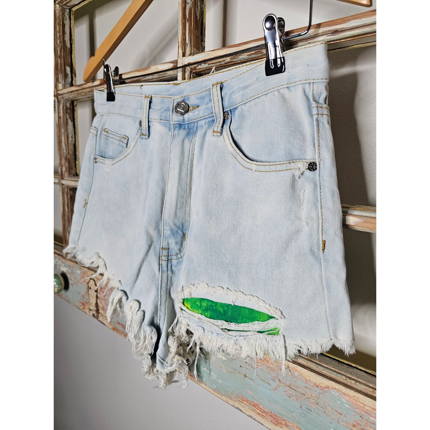 UNIF Light Wash Raw Hem Distressed Jean Denim Ladies size 29