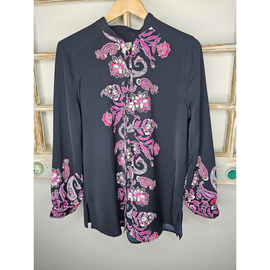 Chico's Floral Notch Neck Tunic in Black/Pink Top Ladies size 1 / Small