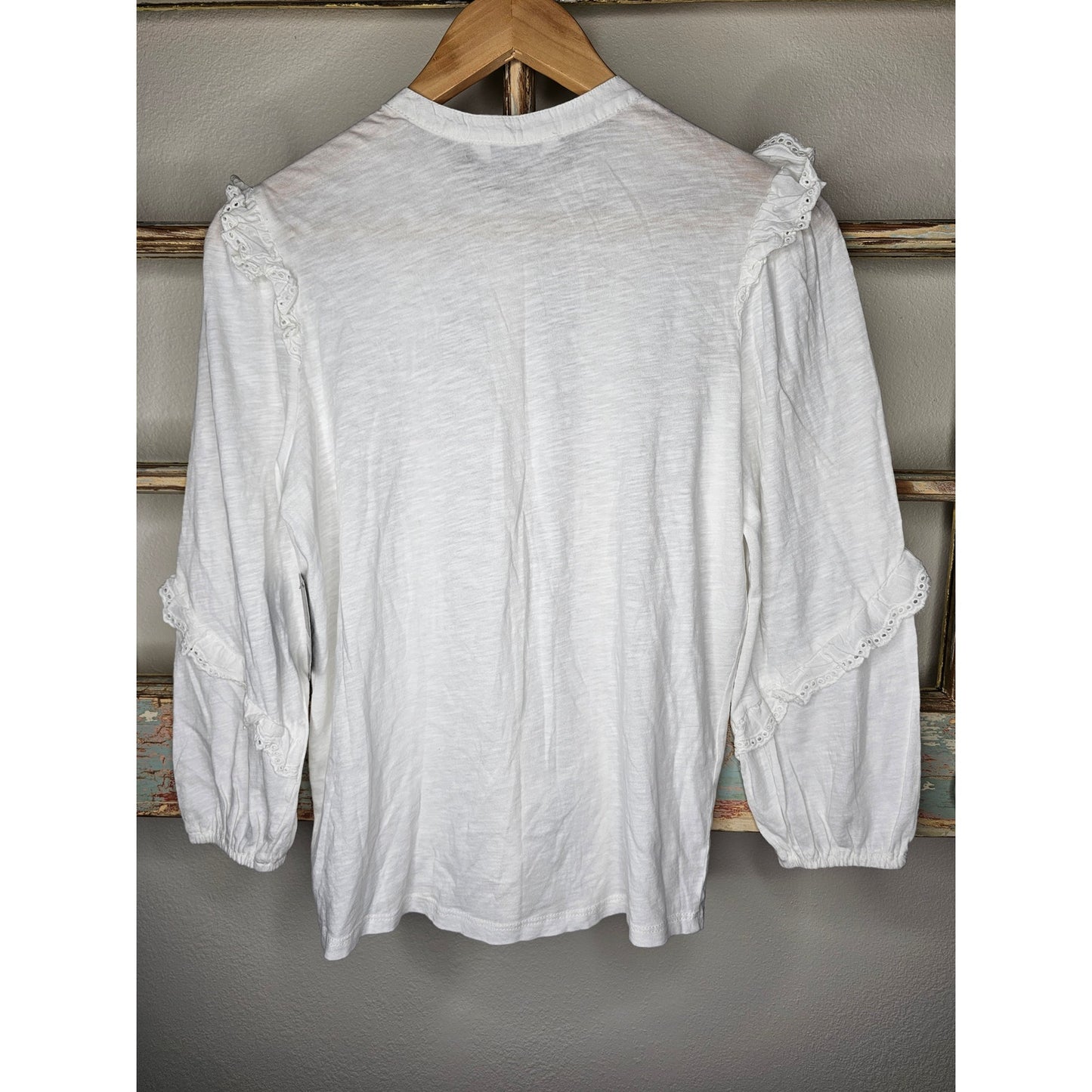 NWT Lucky Brand White Ruffle Button Front Top Ladies size Small