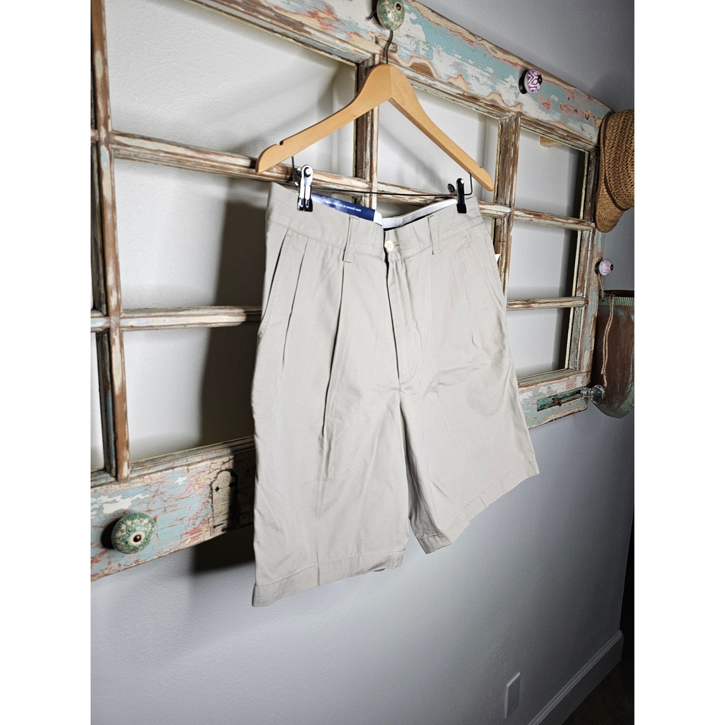 NWT Vineyard Vines Khaki Classic Fit Mens Shorts Size 33