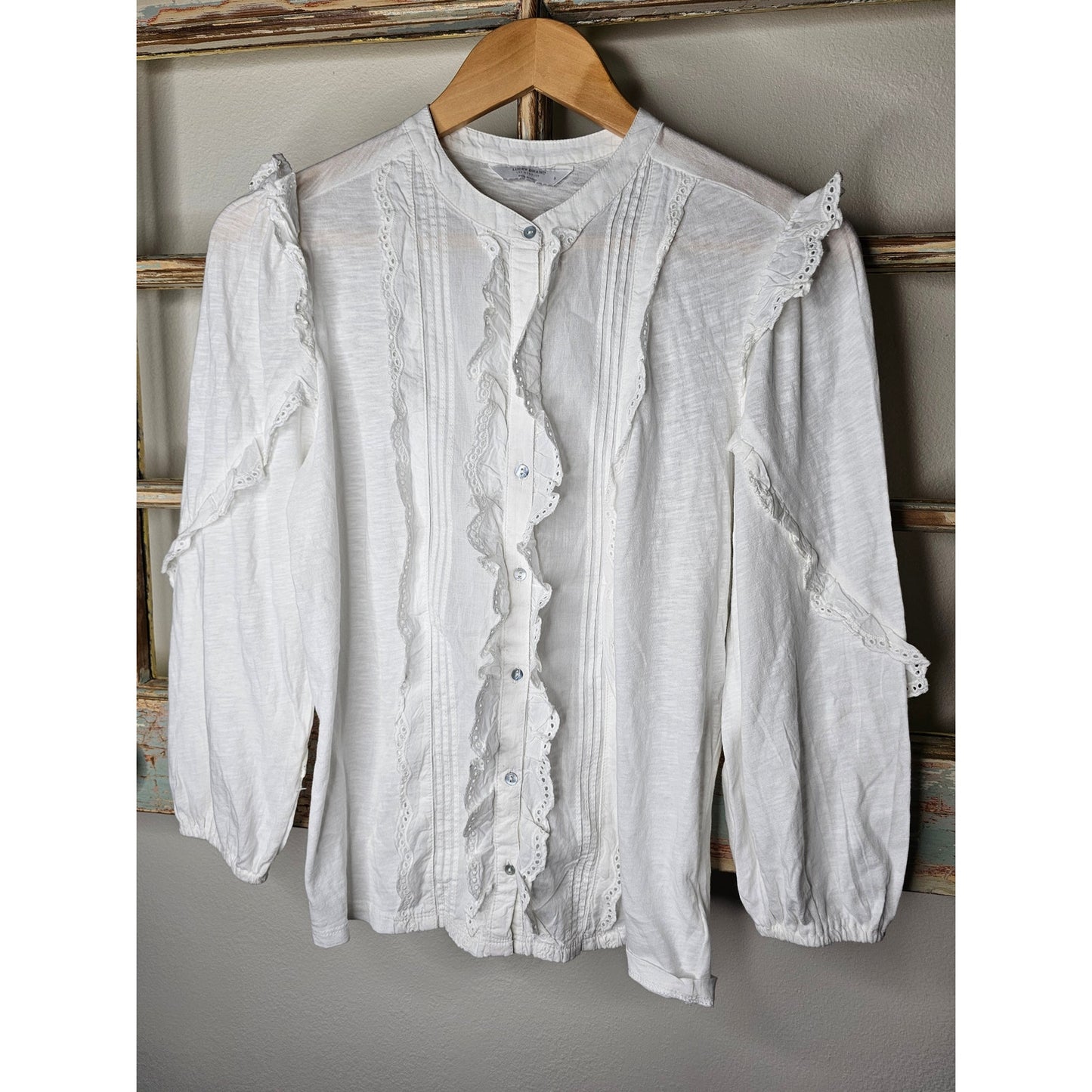 NWT Lucky Brand White Ruffle Button Front Top Ladies size Small