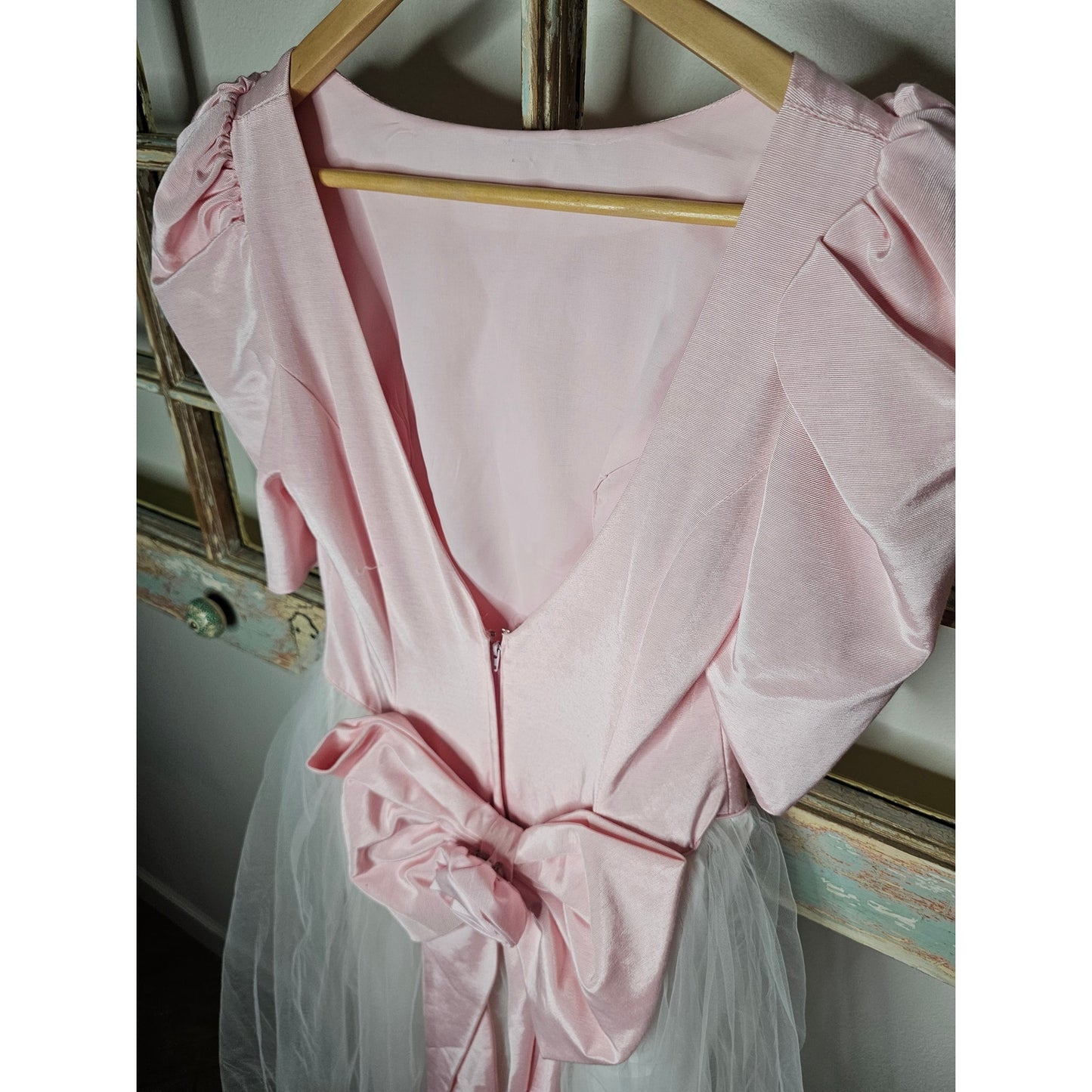 Vintage 80's Pink Princess Dress Open Back Bow Ladies size Medium
