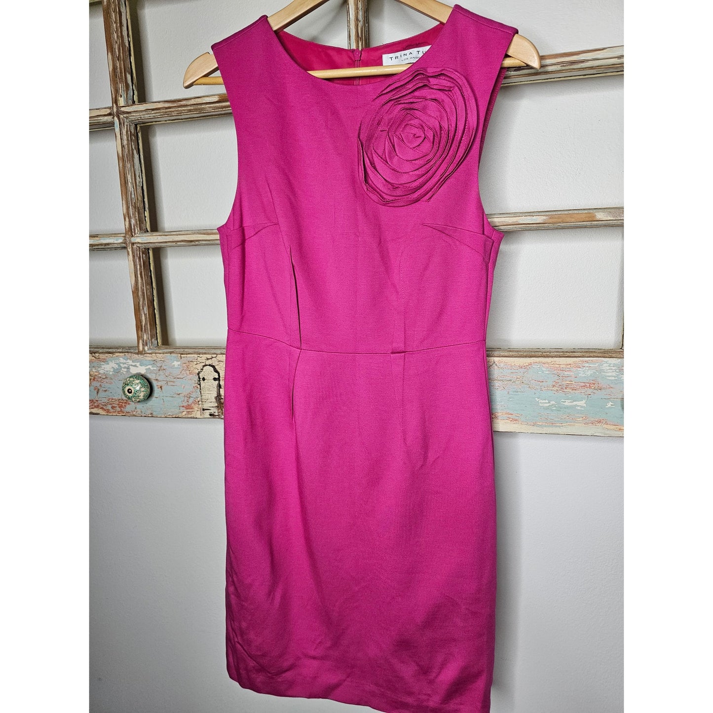 Trina Turk Pink Sleeveless Midi Dress with Flower Size large