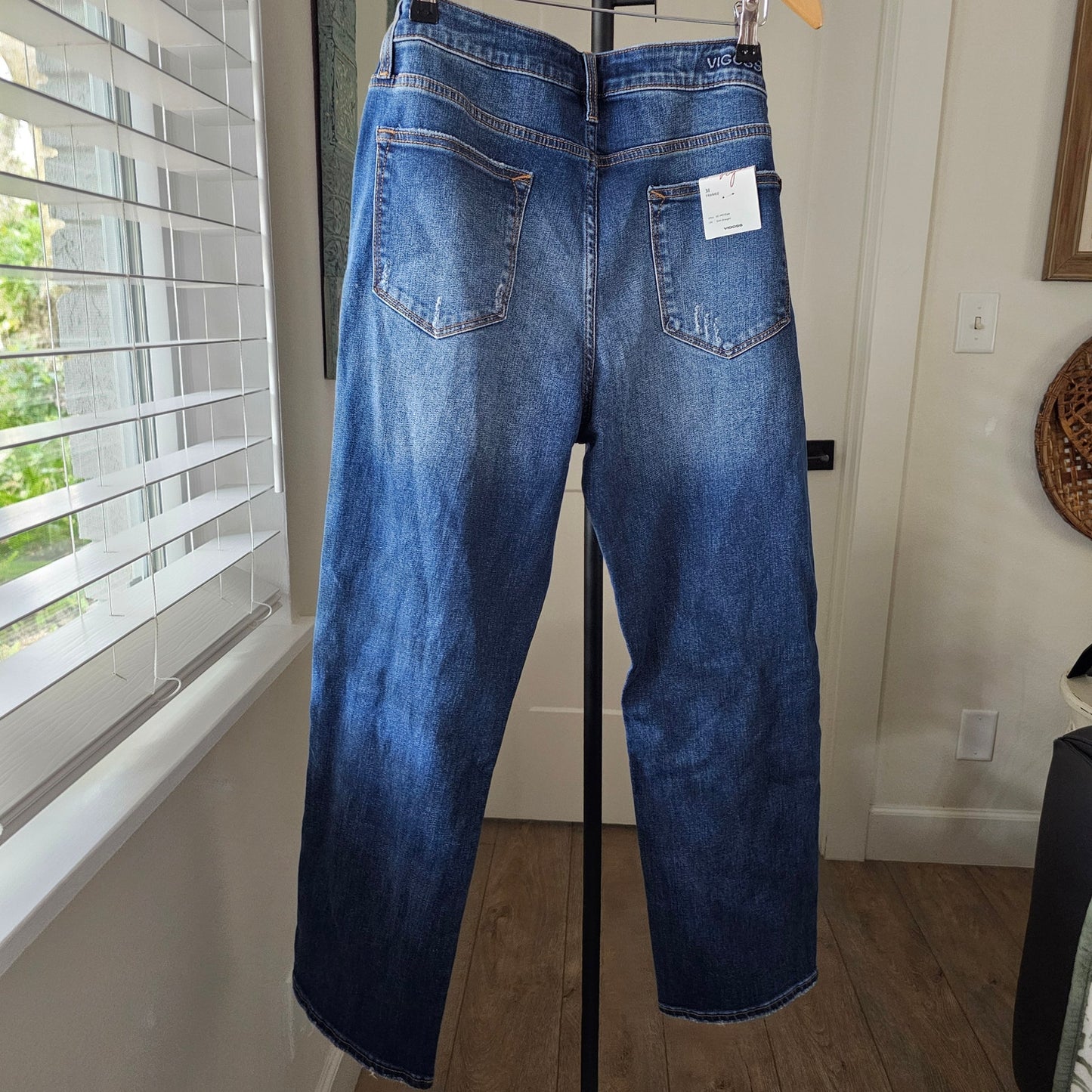 NWT Vigoss Frankie Slim Straight Jeans Womens size 31 Medium Wash