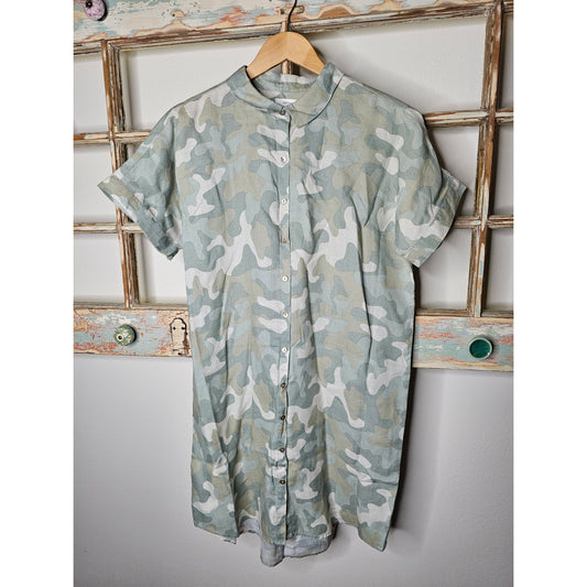 Linen Camouflage Button Up Dress By C&C California Ladies size Large