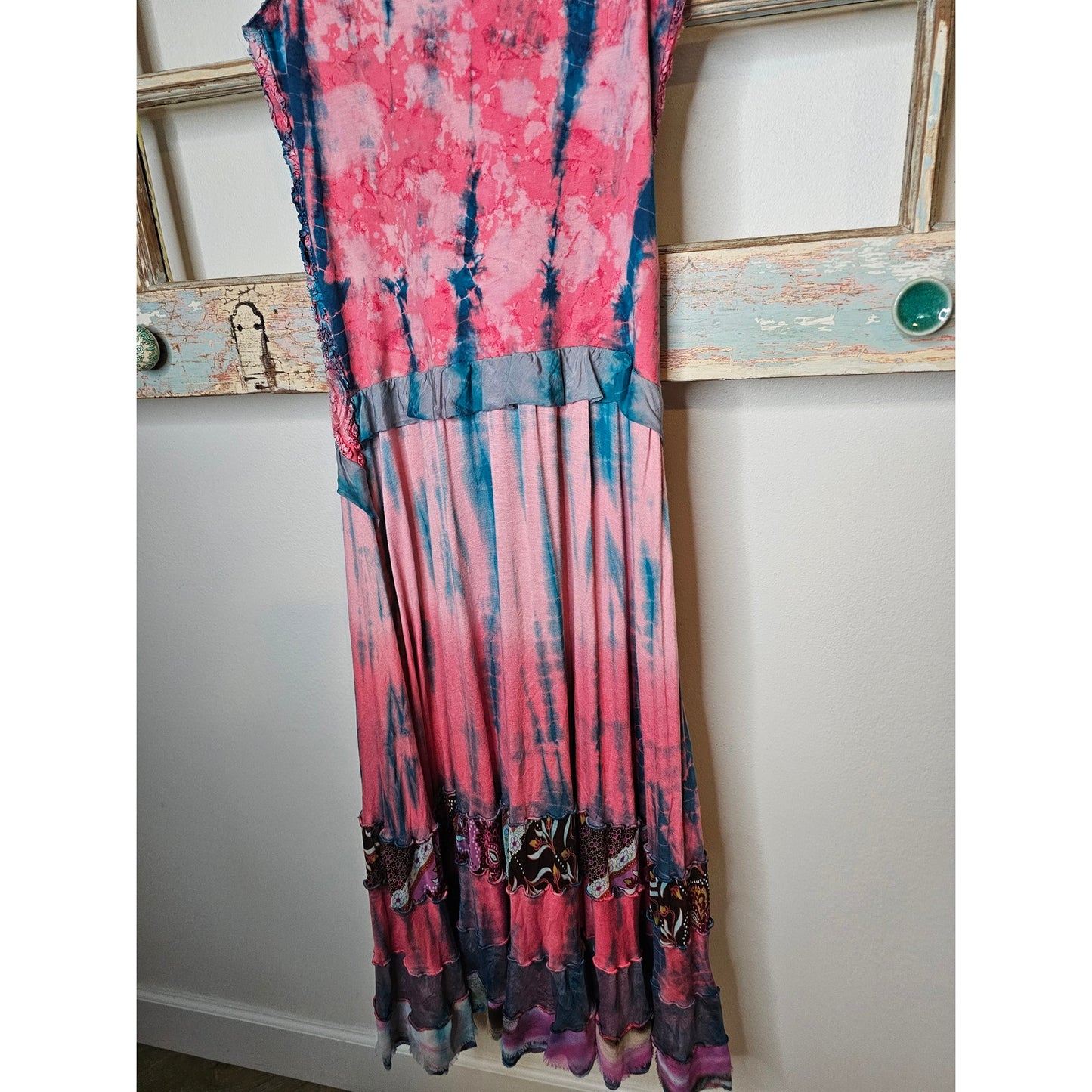 Boho Tie Dye Sleeveless Midi Dress With Layers of Detail Ladies size Medium