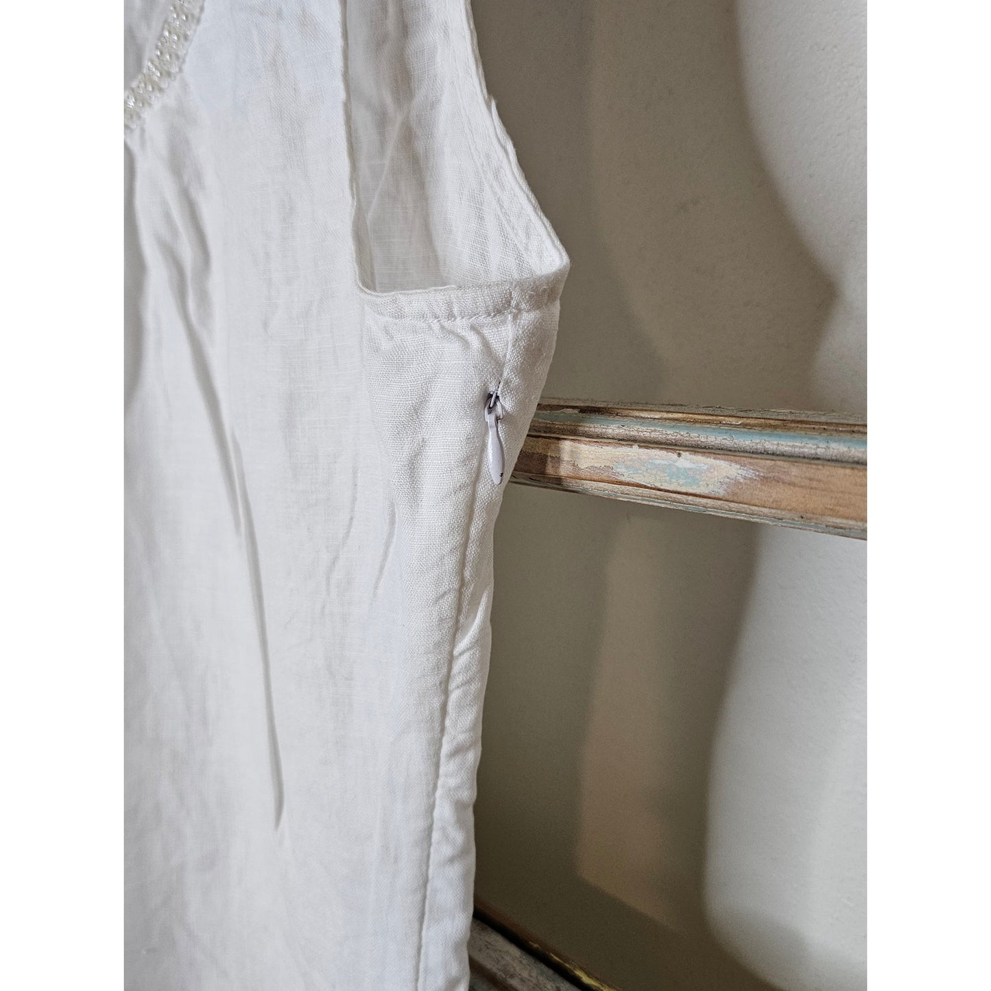 Linen Dress White Drop Waist Pearl Accents by Malvin Germany Ladies size Small