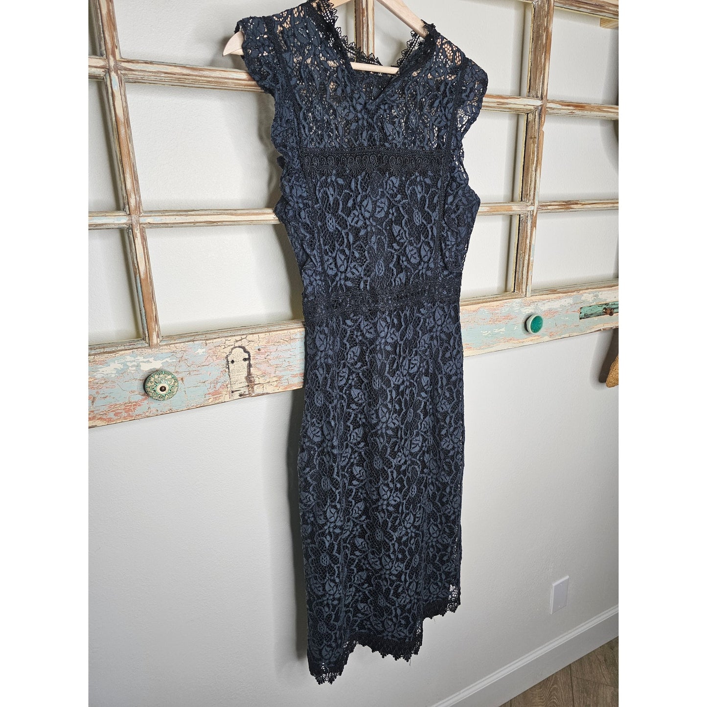 Zara lace Contrasting Dress Sleeveless Midi Length Ladies size Small