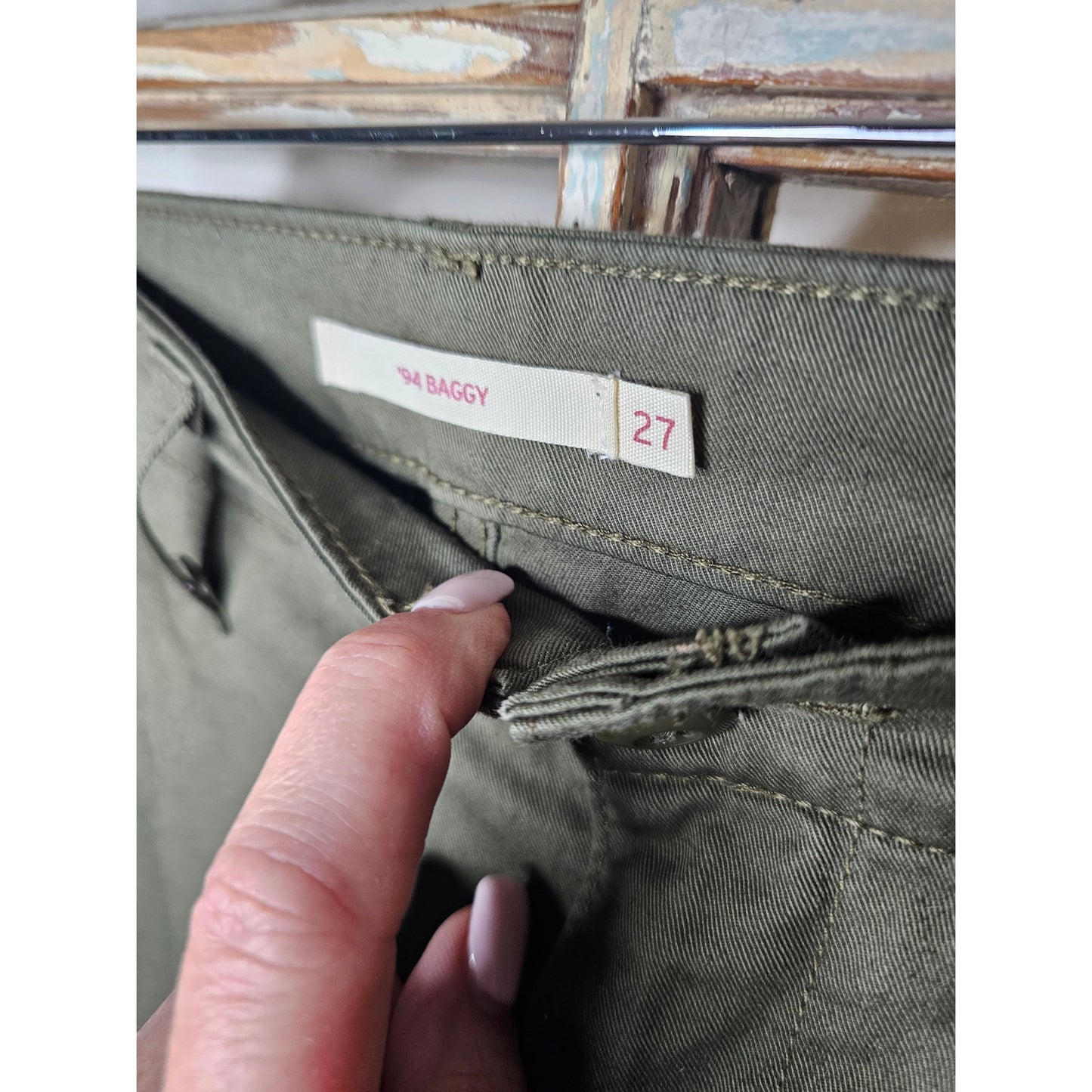 Levis Baggy Cargo Army Green Ladies Pants Size 27