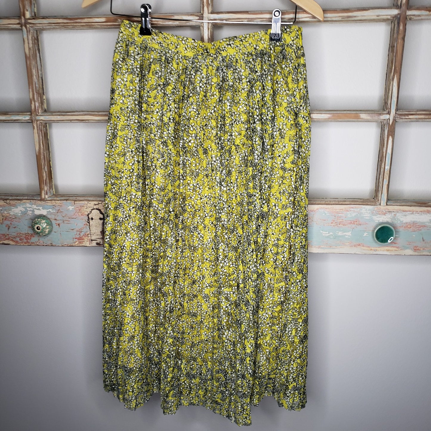 NWT Who What Wear Pleated lined Midi skirt yellow floral eyelet lace size 4
