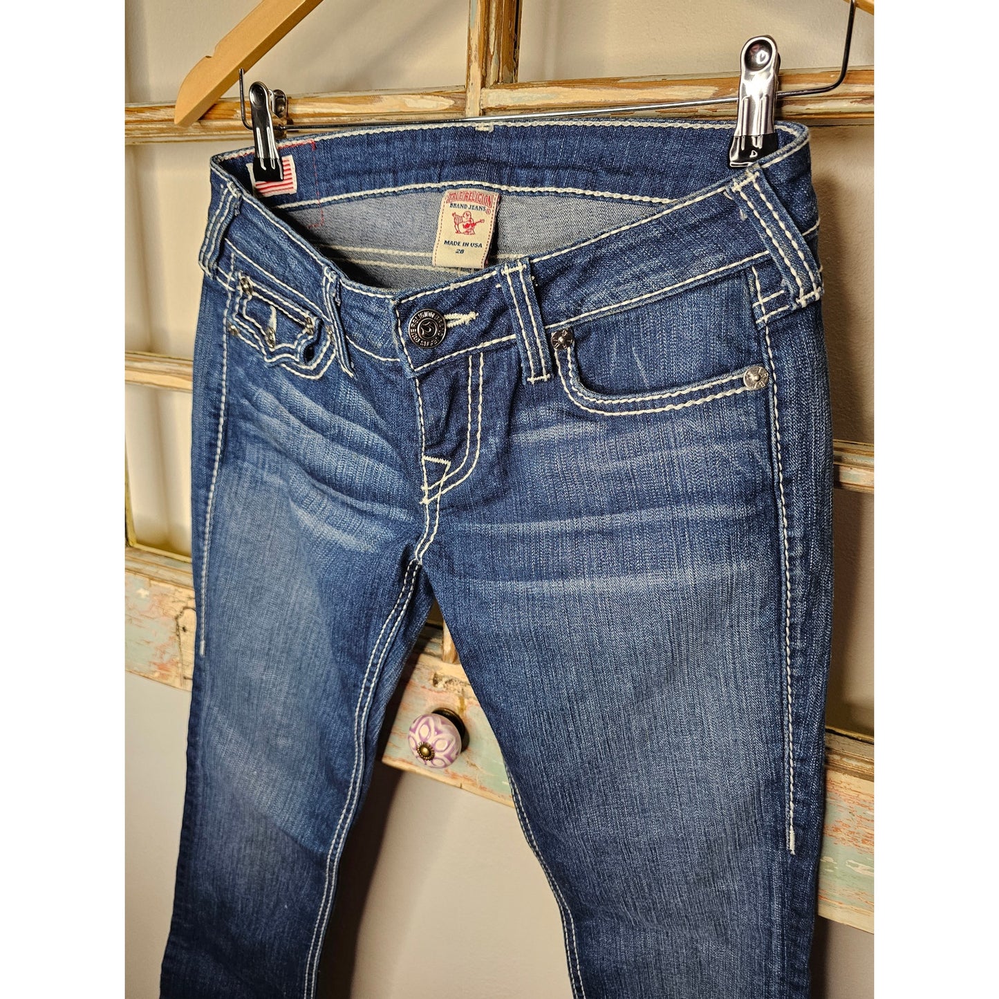 Low Rise True Religion Medium Wash Straight Leg Ladies 26 jeans.