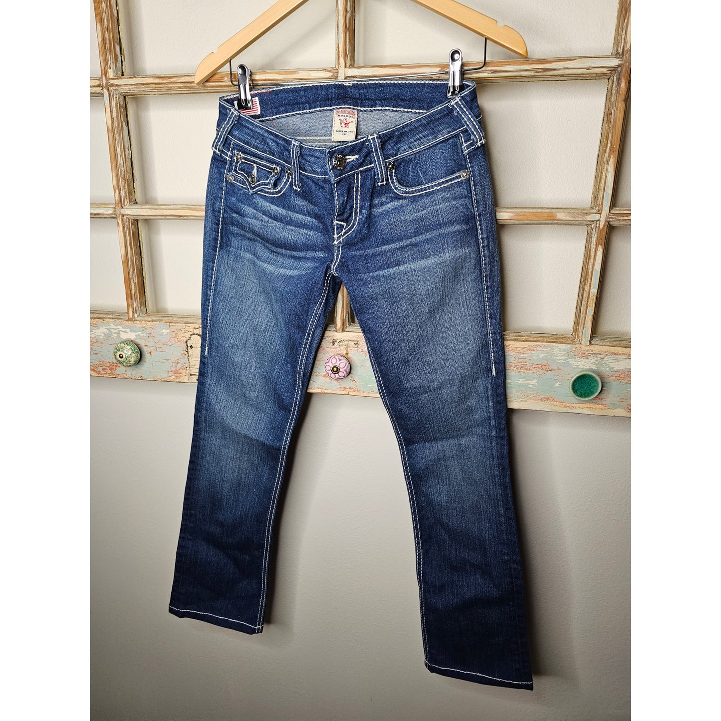 Low Rise True Religion Medium Wash Straight Leg Ladies 26 jeans.