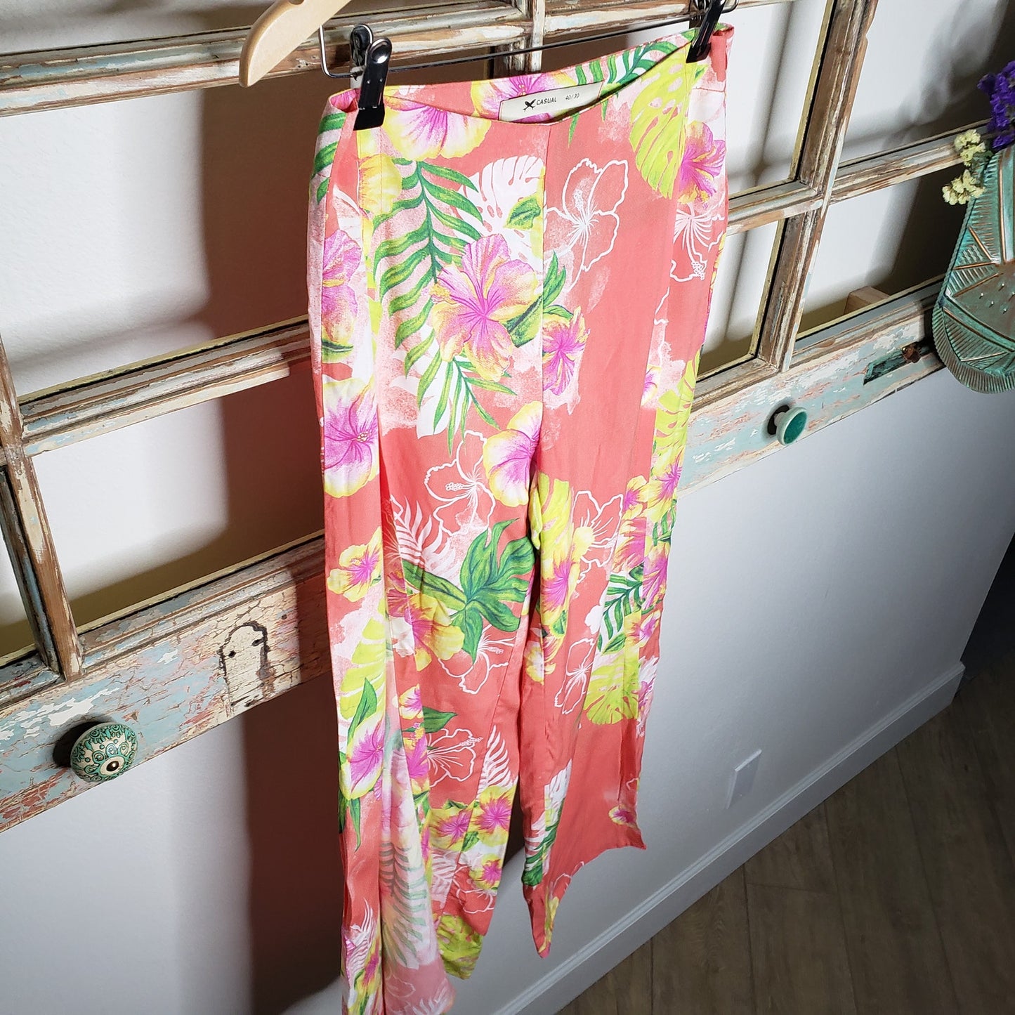 Casual Brazilian made Hawaiian wrap pants size 40 / US size 6